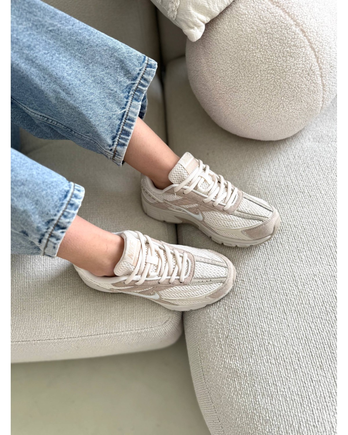 Nike Initiator Beige