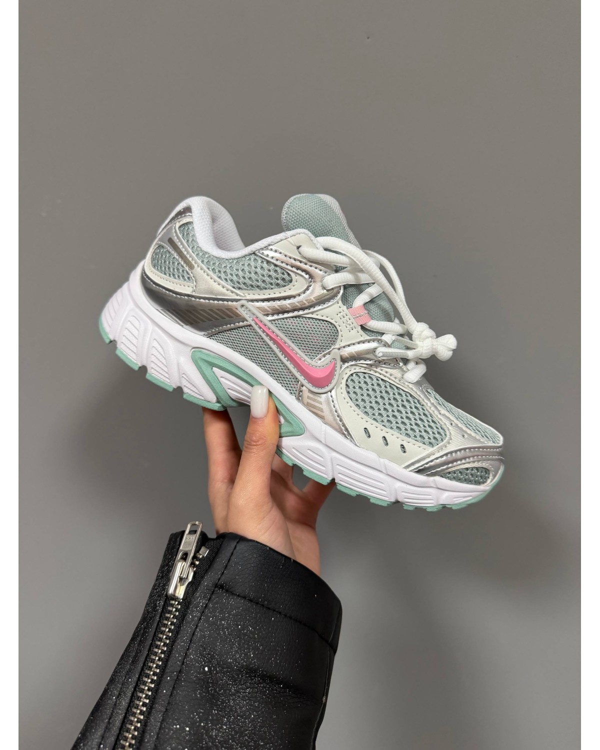 Nike Zoom V5 RNR Minty Pink