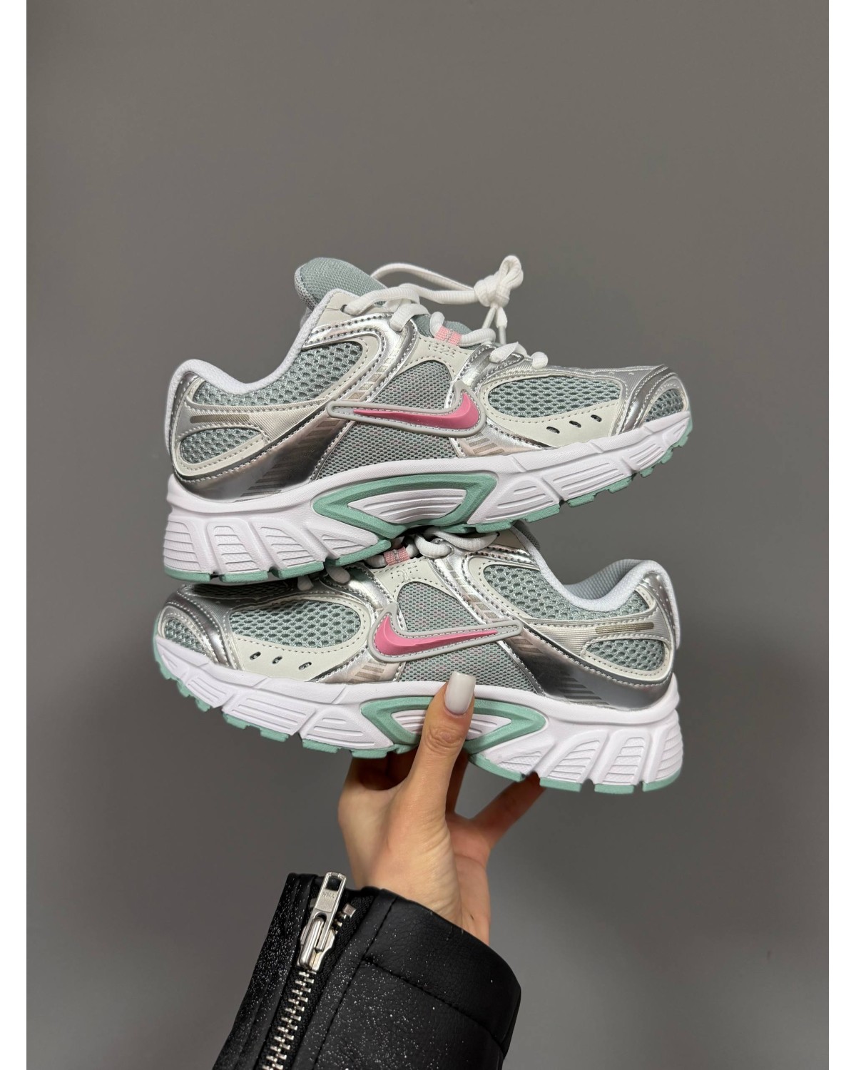 Nike Zoom V5 RNR Minty Pink