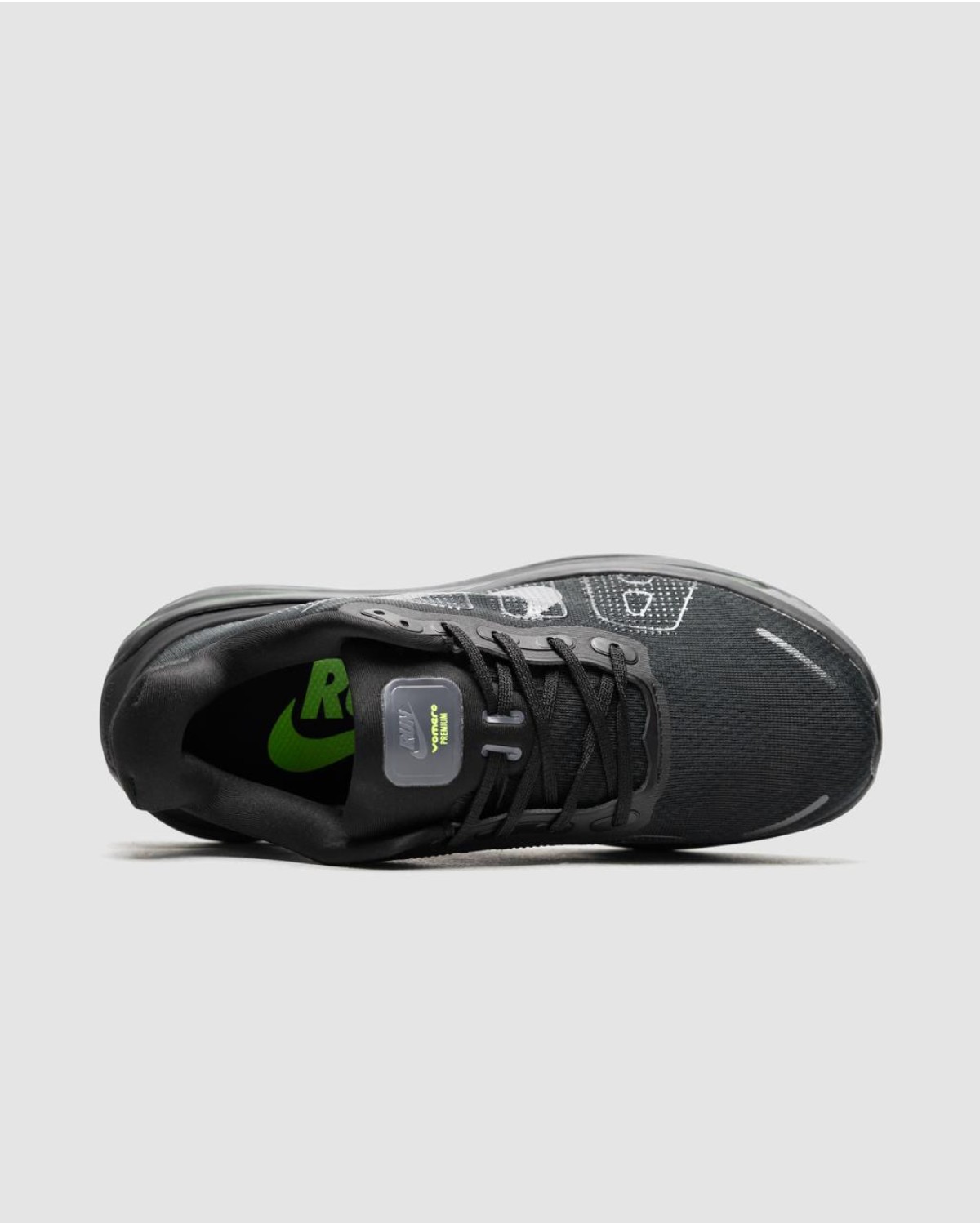 Nike Vomero Black/Volt