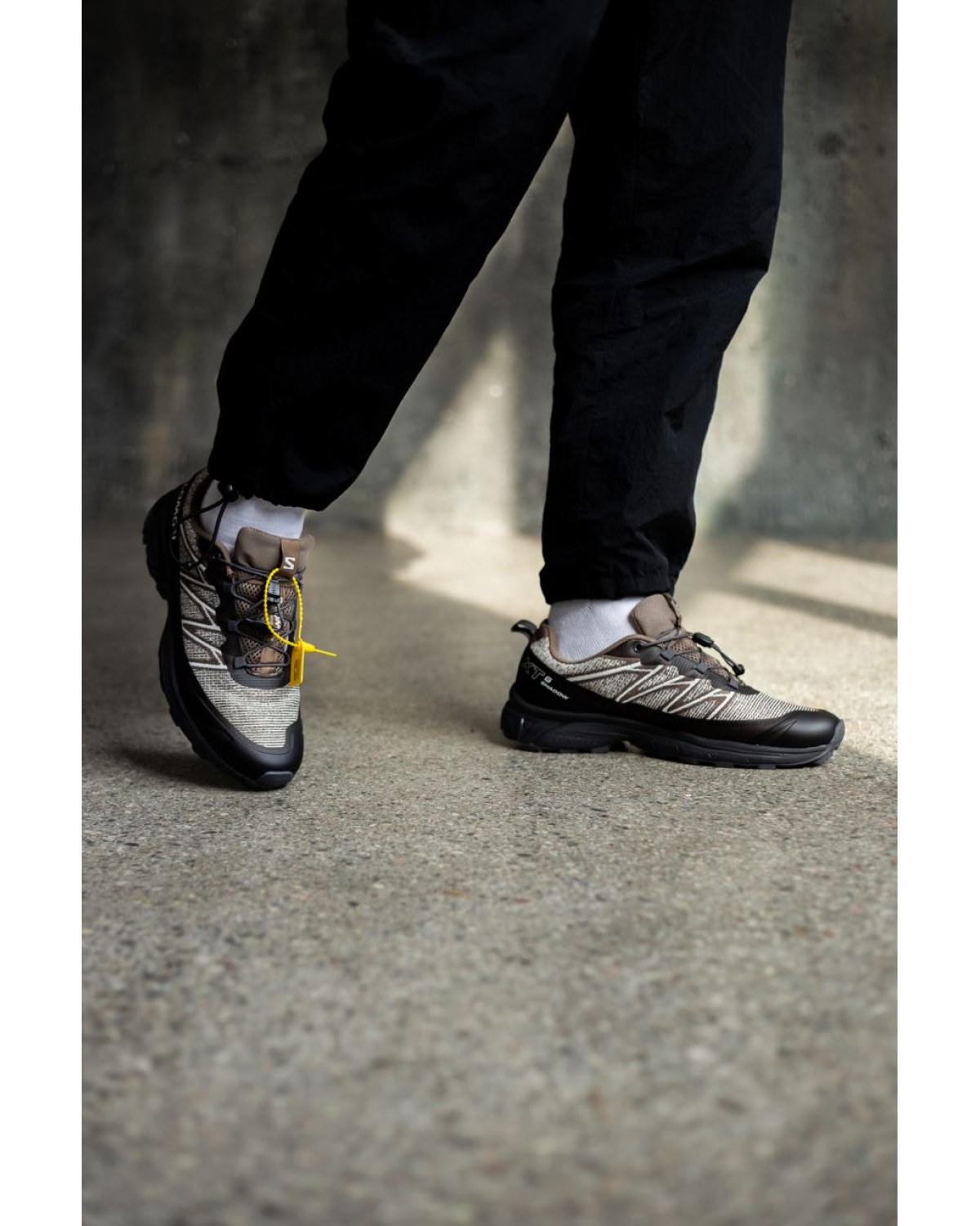 Salomon XT-6 Black/Beige