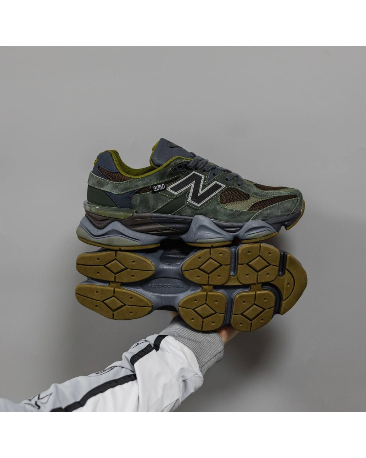 New Balance 9060