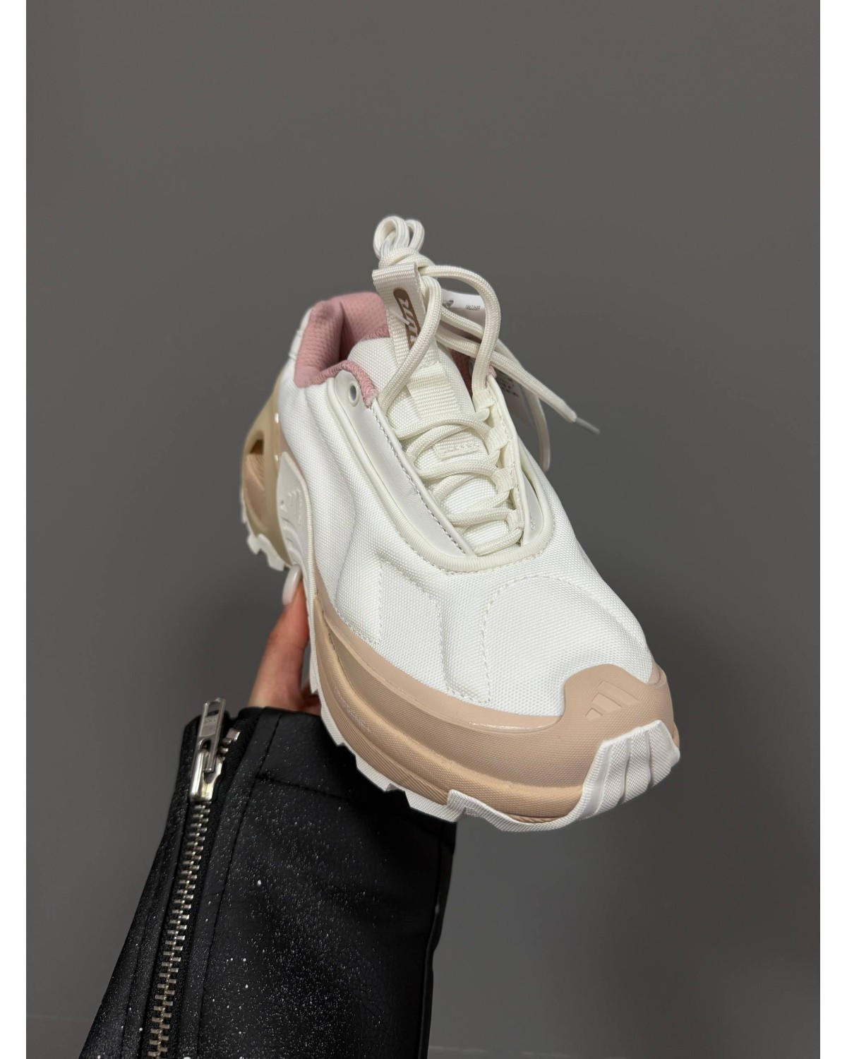 Adidas XLG Runner Dirty Cream
