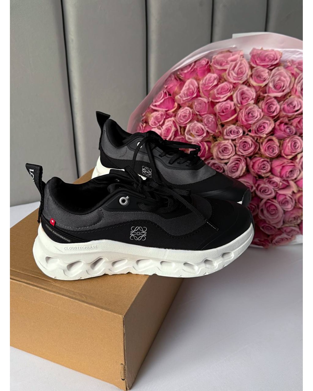 Loewe x ON Cloudfit Black