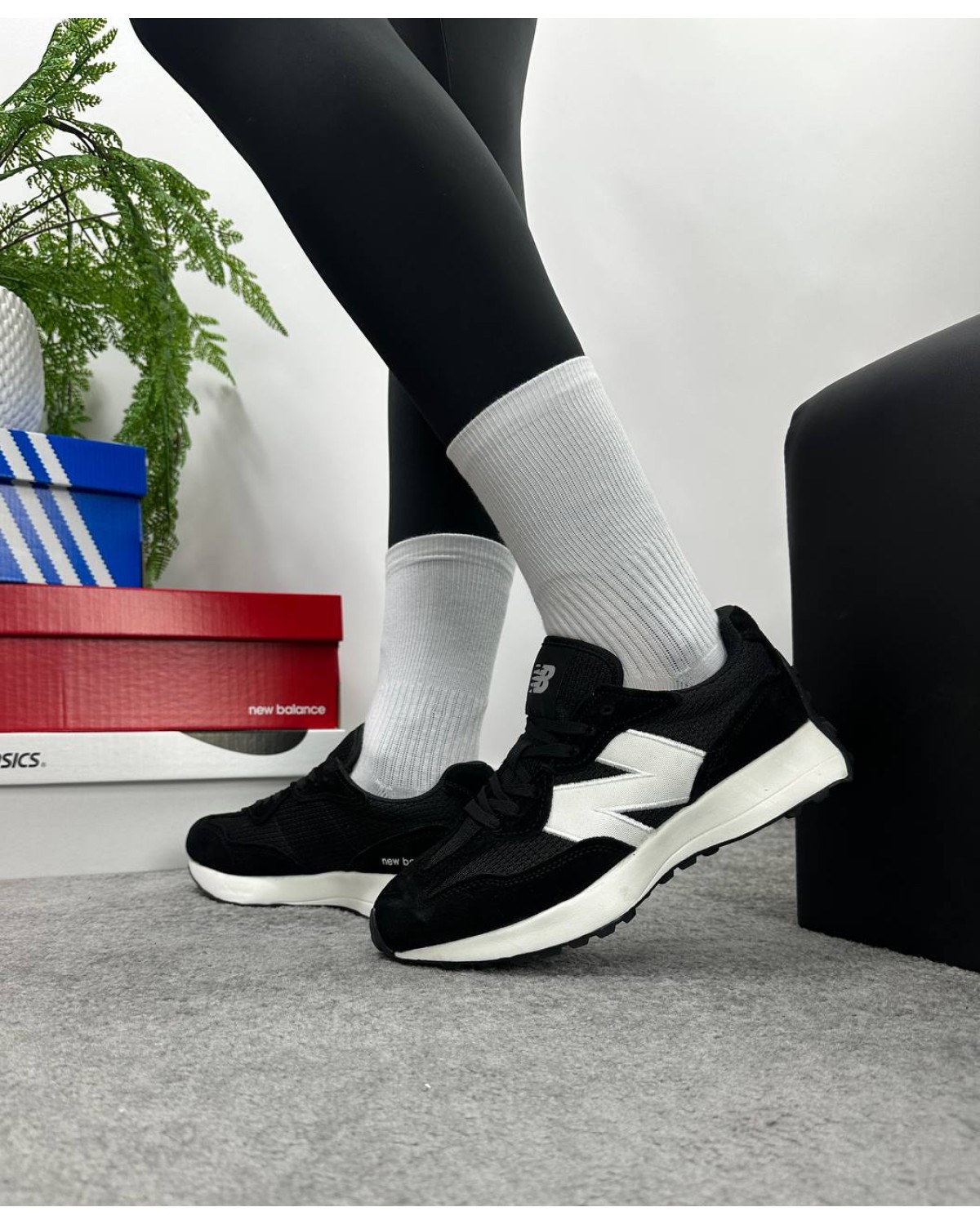 New Balance 327 Black White