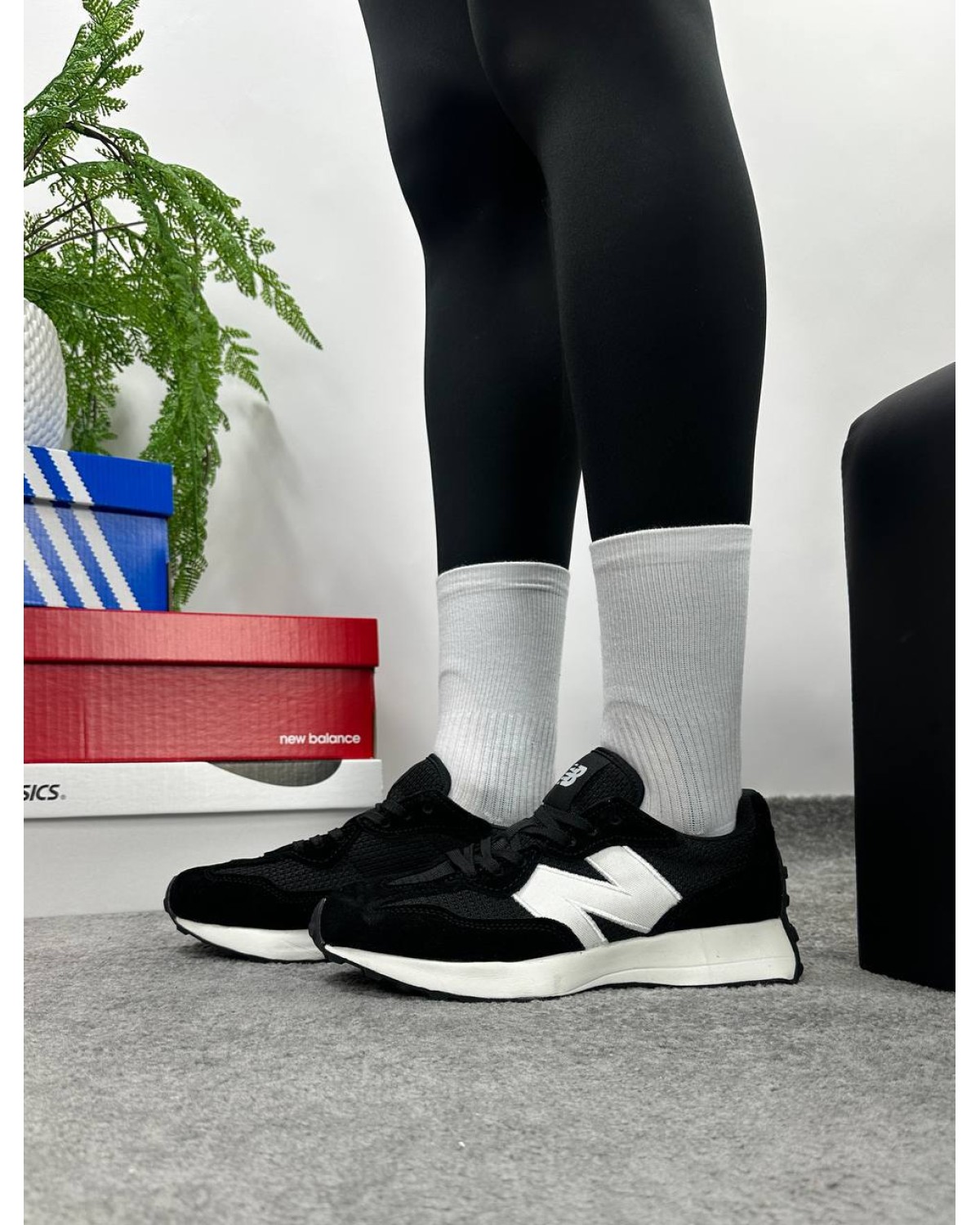 New Balance 327 Black White