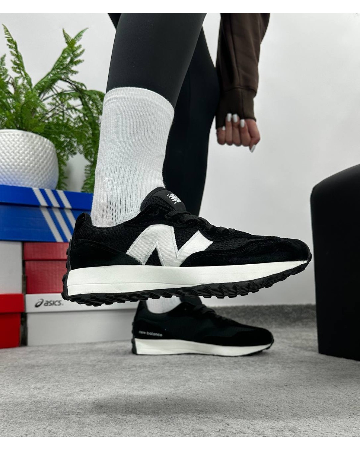 New Balance 327 Black White