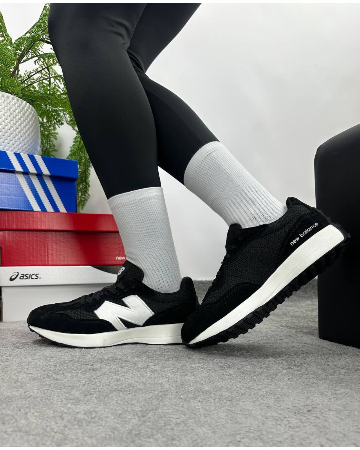 New Balance 327 Black White