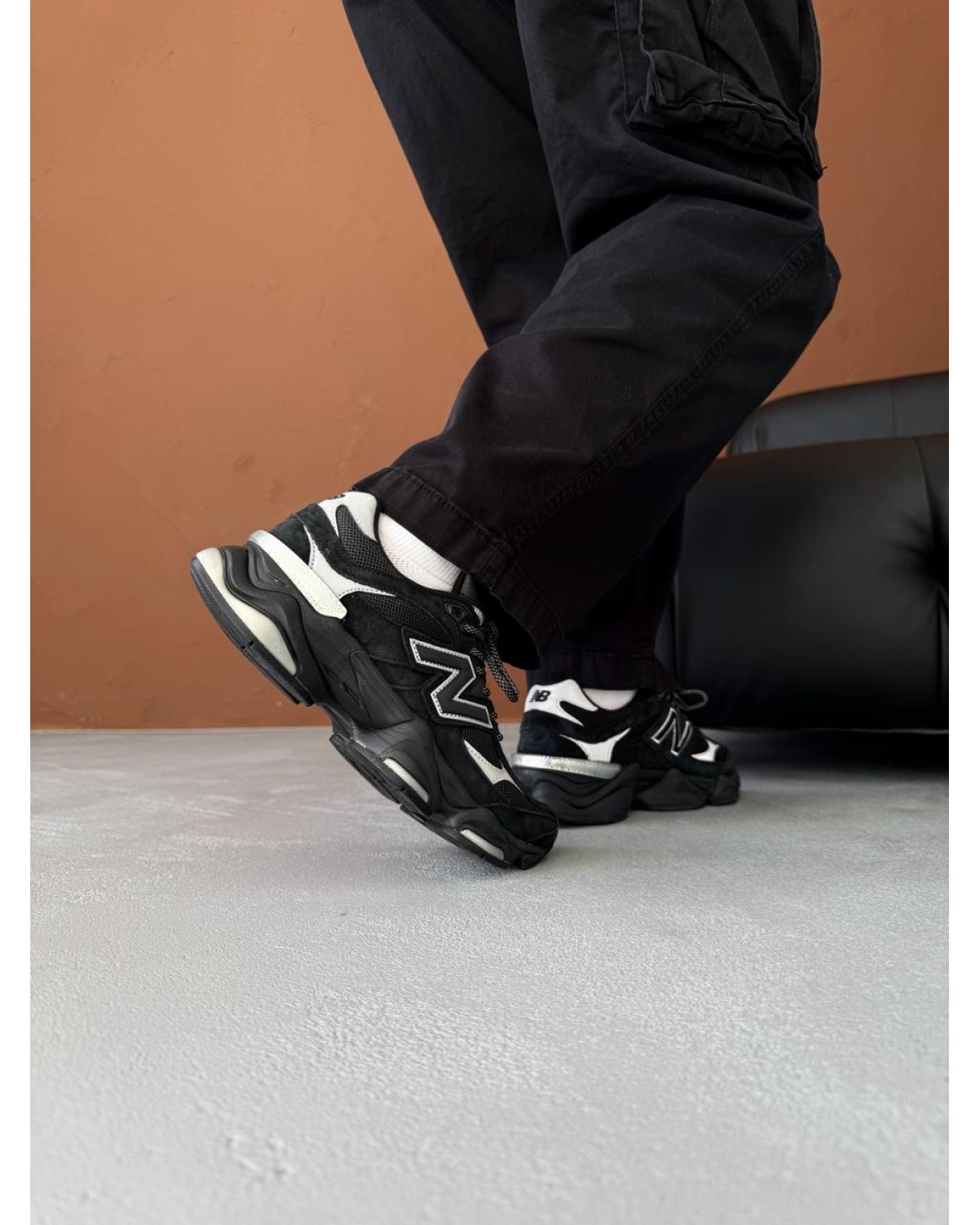 New Balance 9060 Black/Reflective