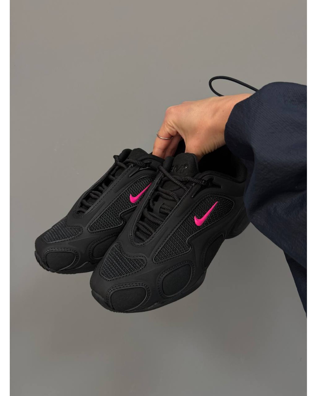 Nike Air Max Muse Black / Pink