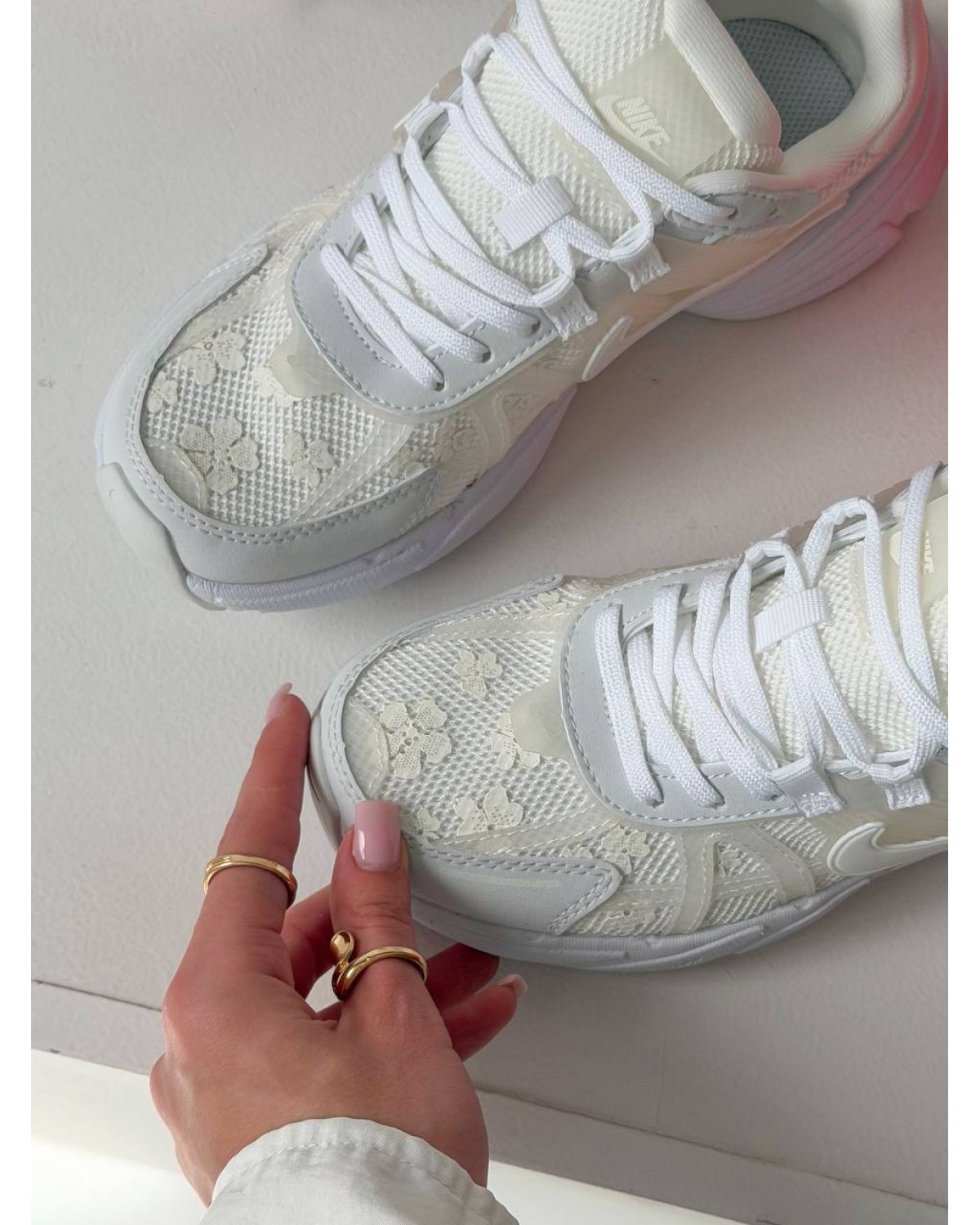 Nike V2K Runtekk White Flowers