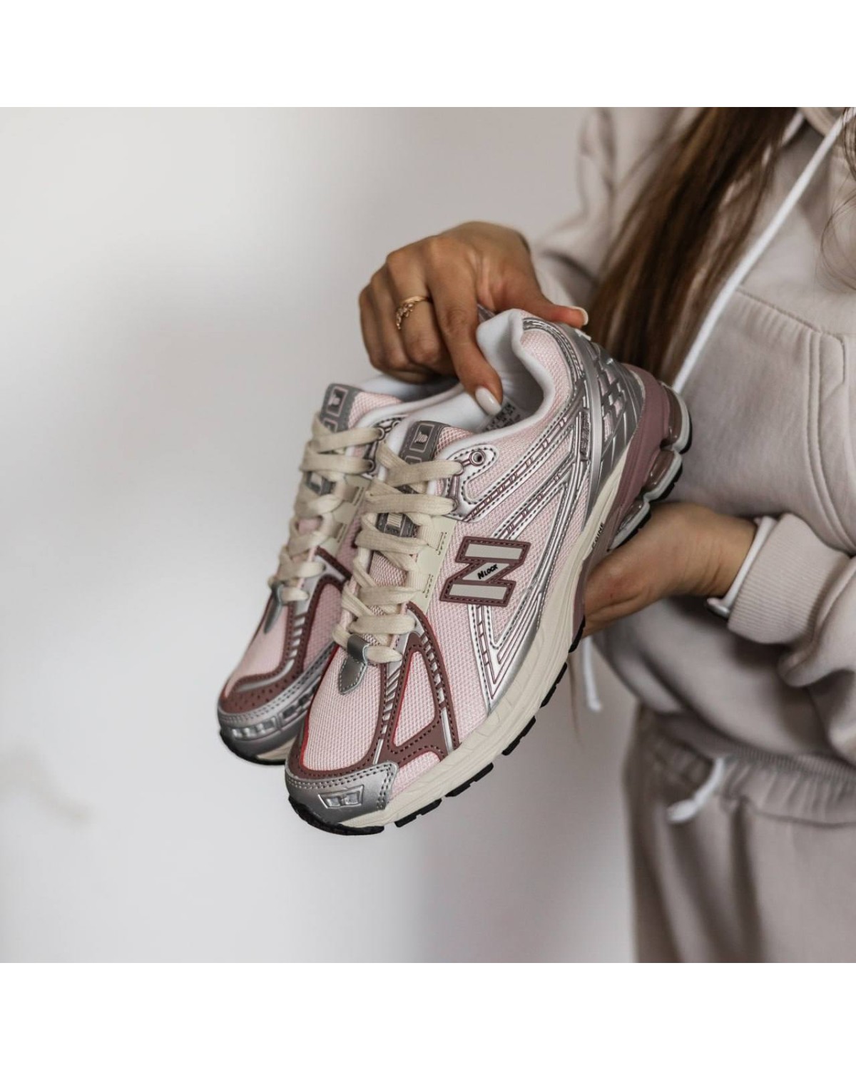 New Balance 1906R