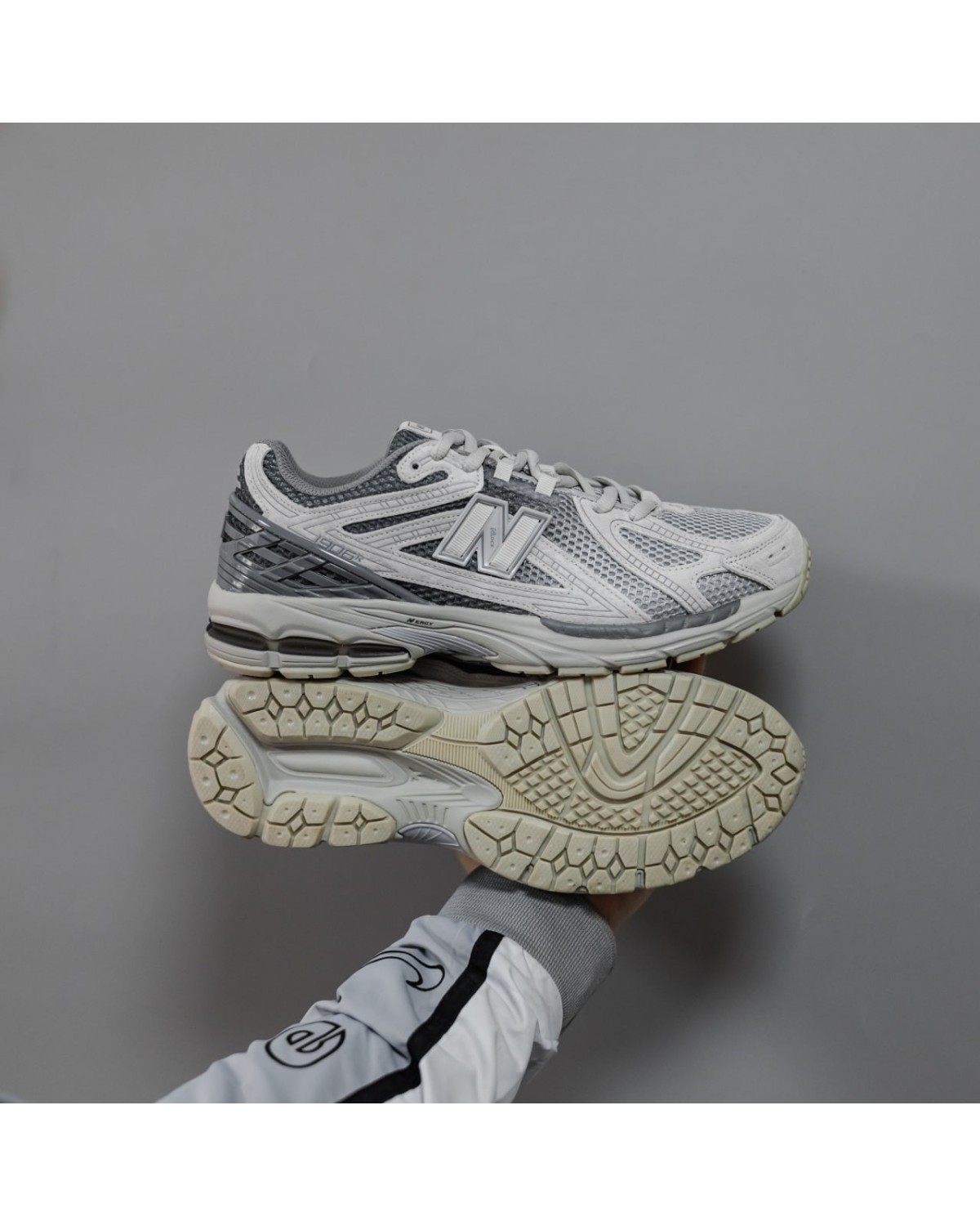 New Balance 1906R