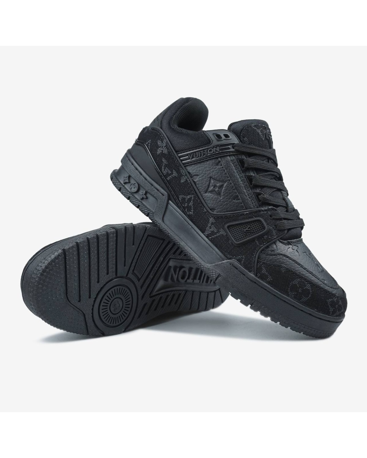 Louis Vuitton Trainer Total Black