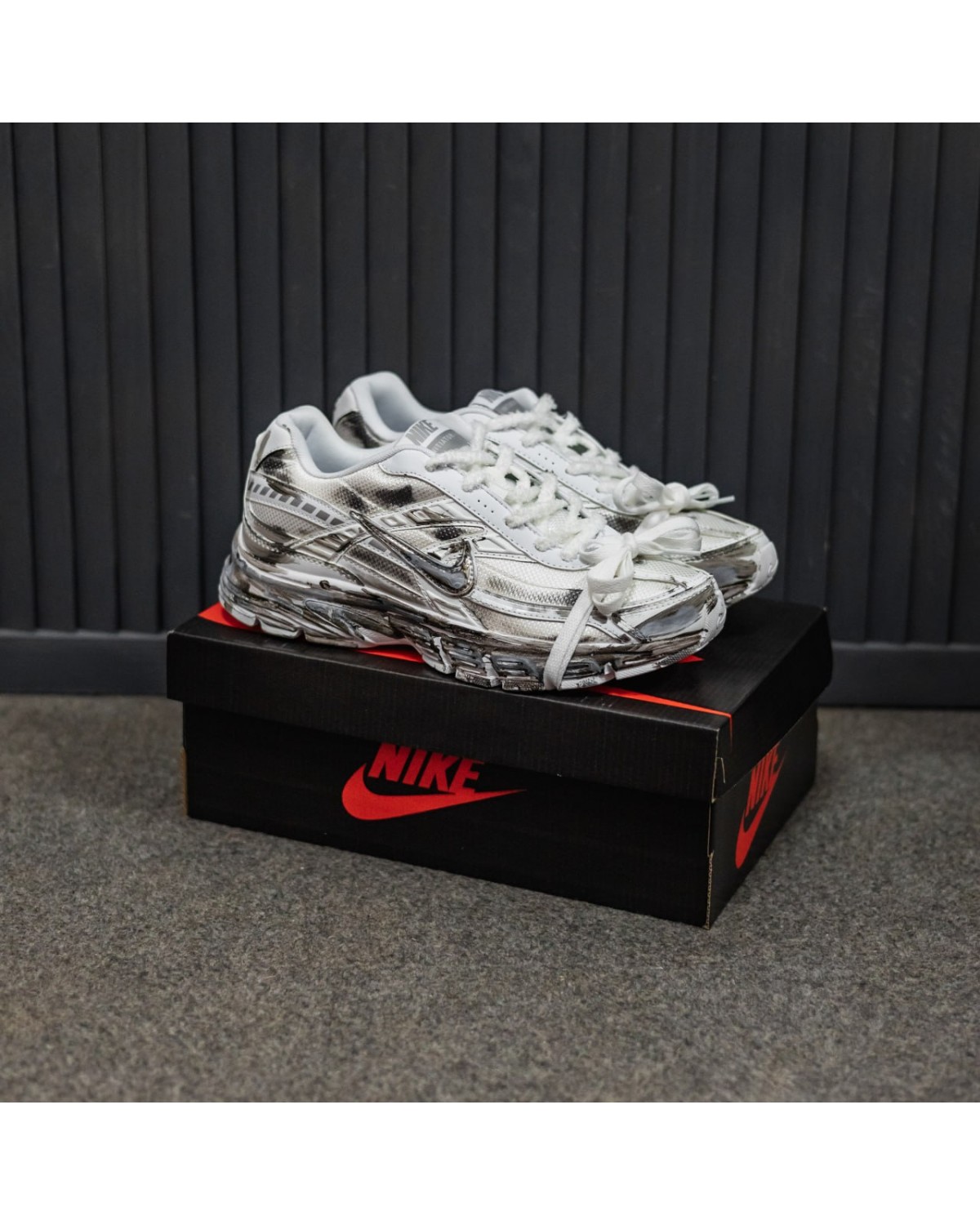 Nike Initiator