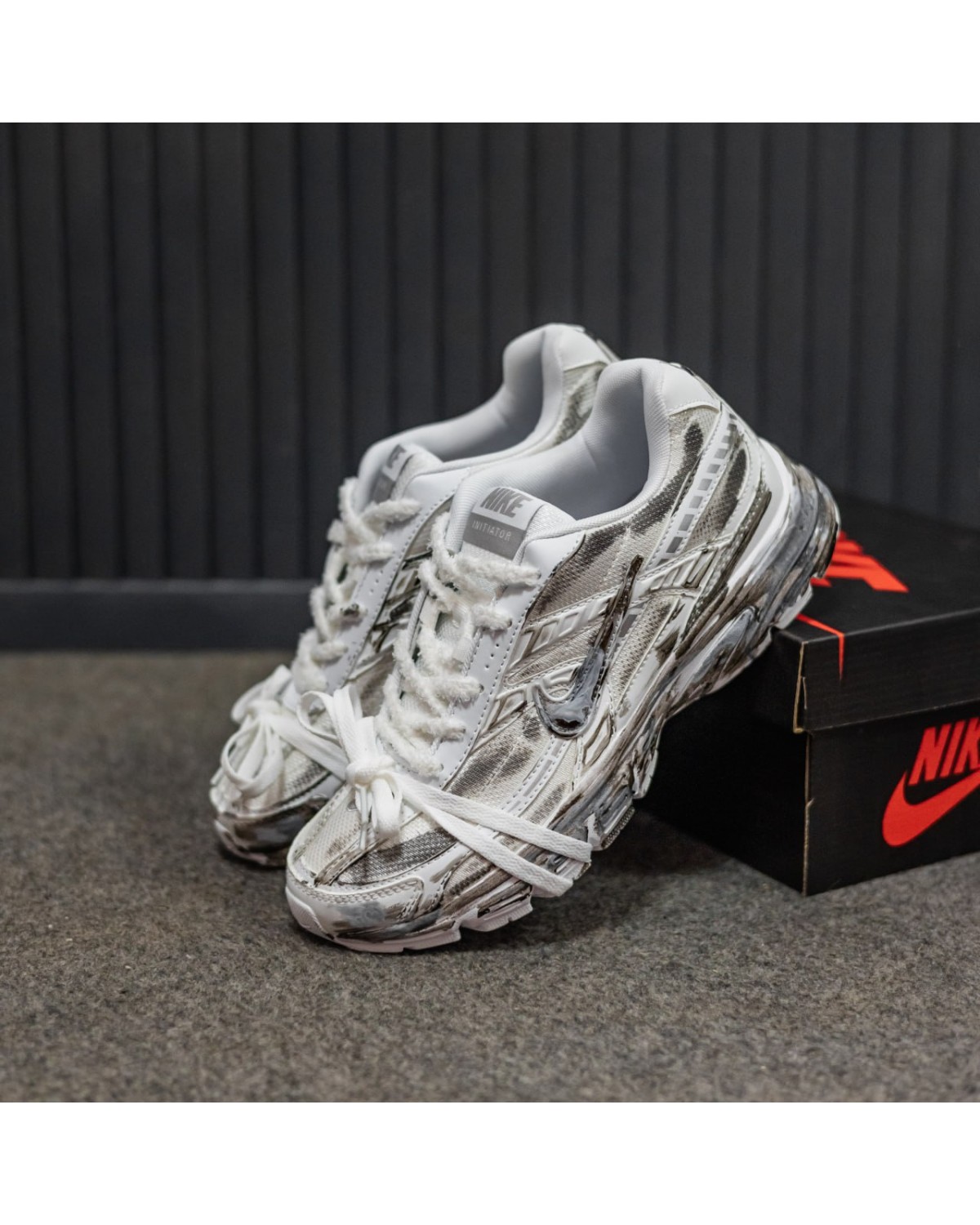 Nike Initiator