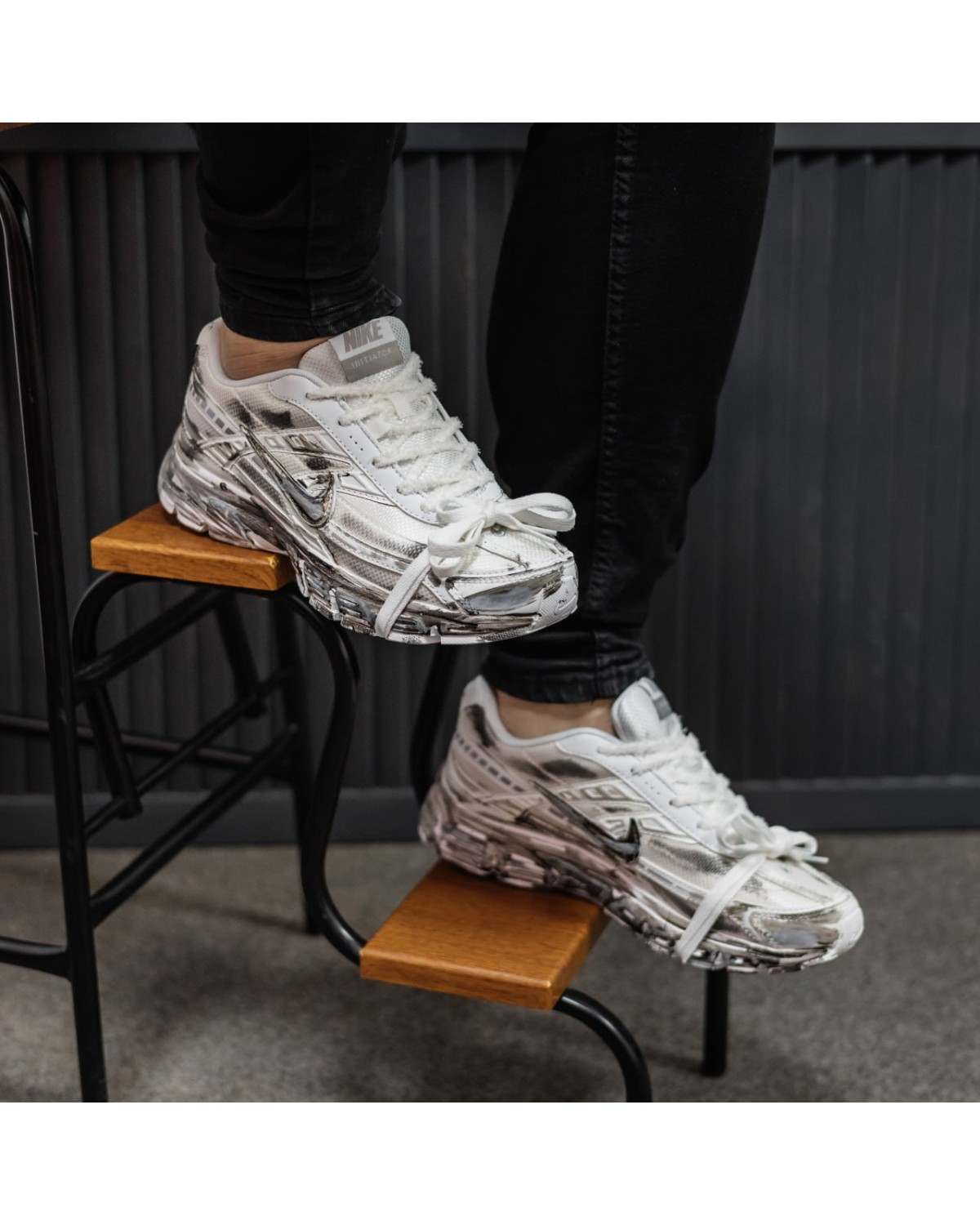 Nike Initiator