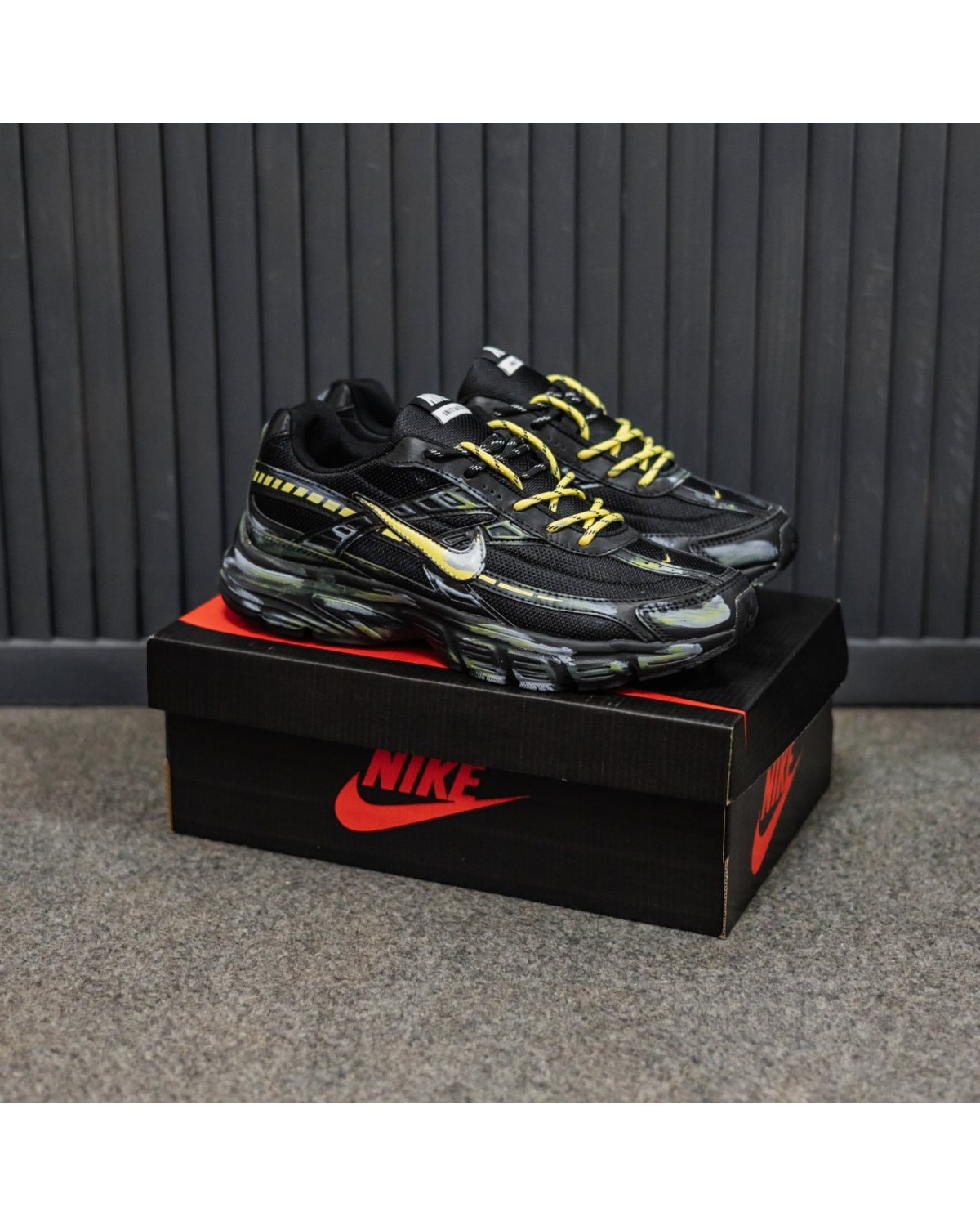 Nike Initiator Black