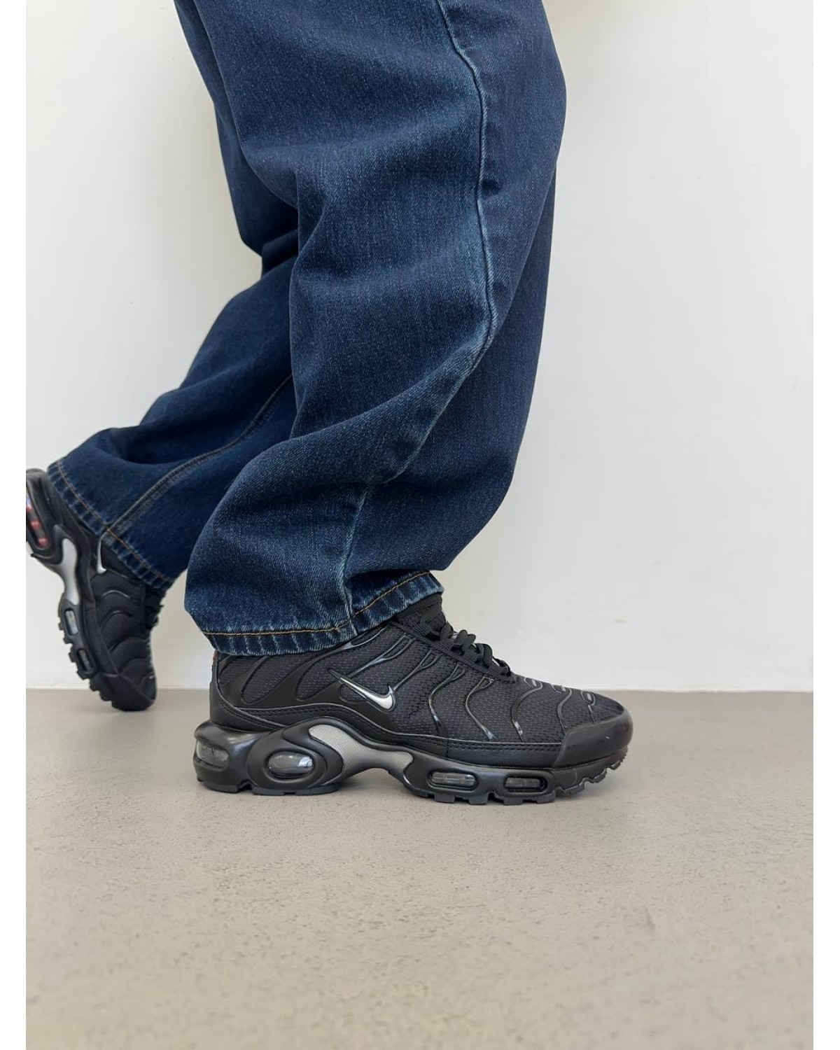 Nike Air Max Plus Mini Swoosh Black Silver