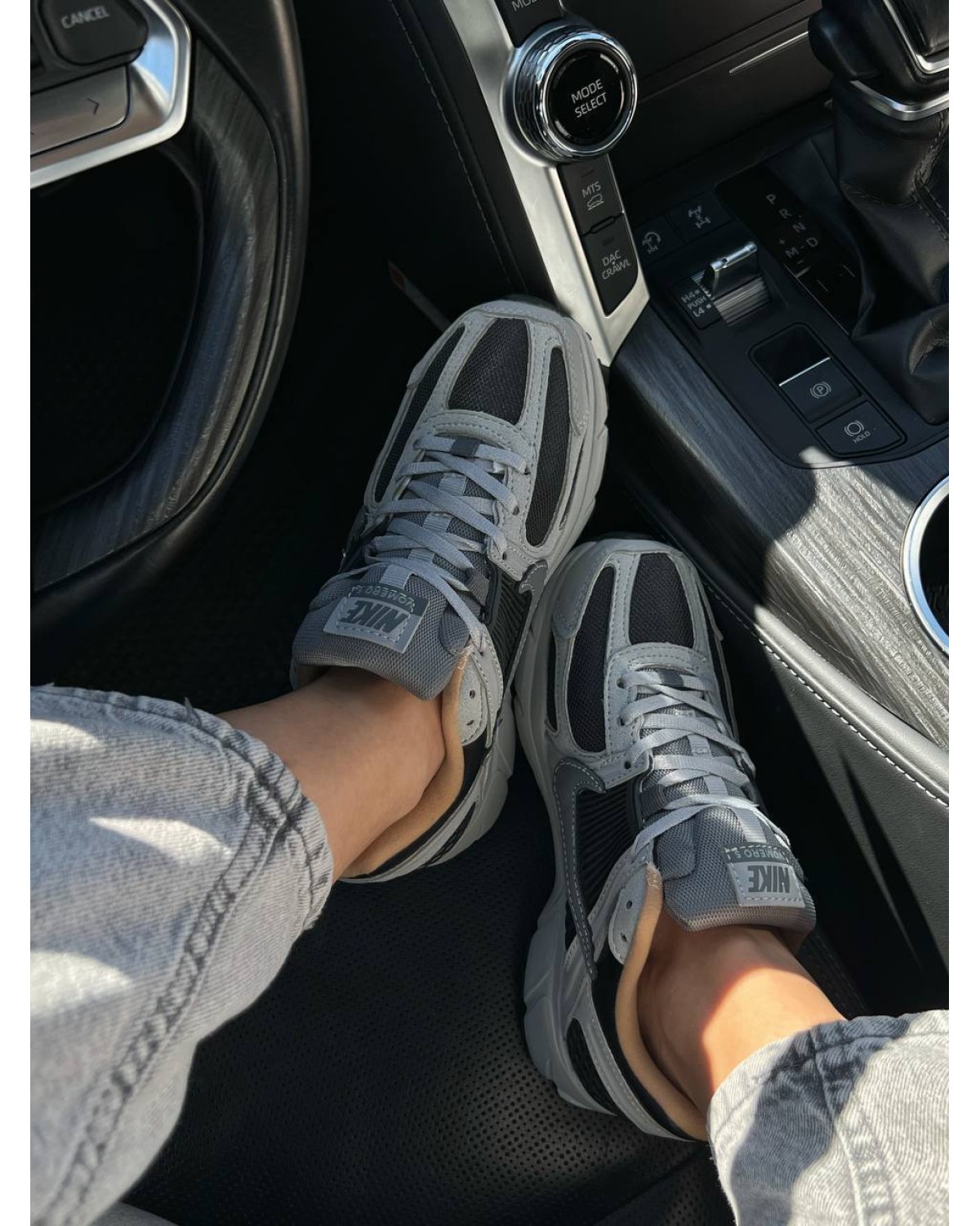 Nike Zoom Vomero 5