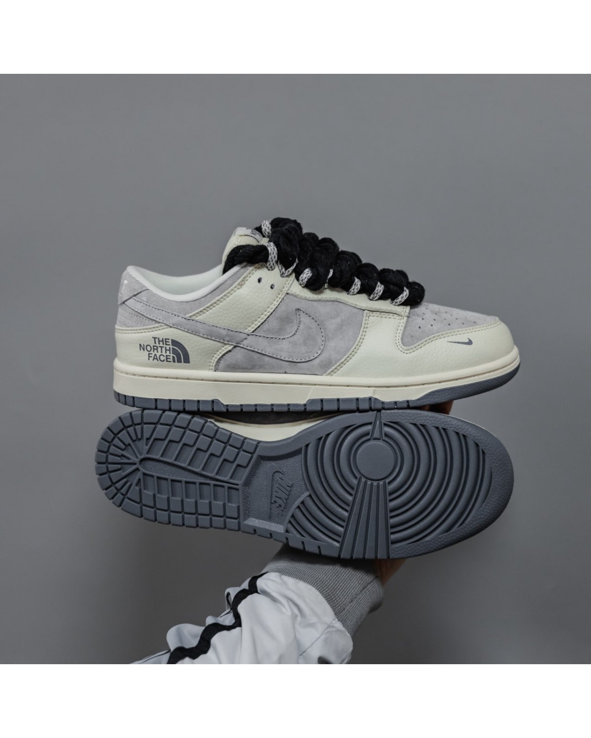 Nike SB Dunk Grey