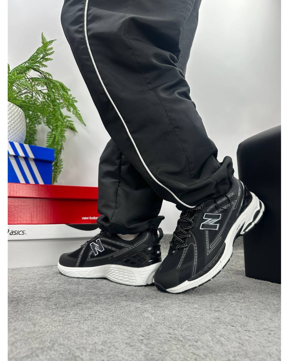 New Balance 1906R Black White New Balance 1906R Black White