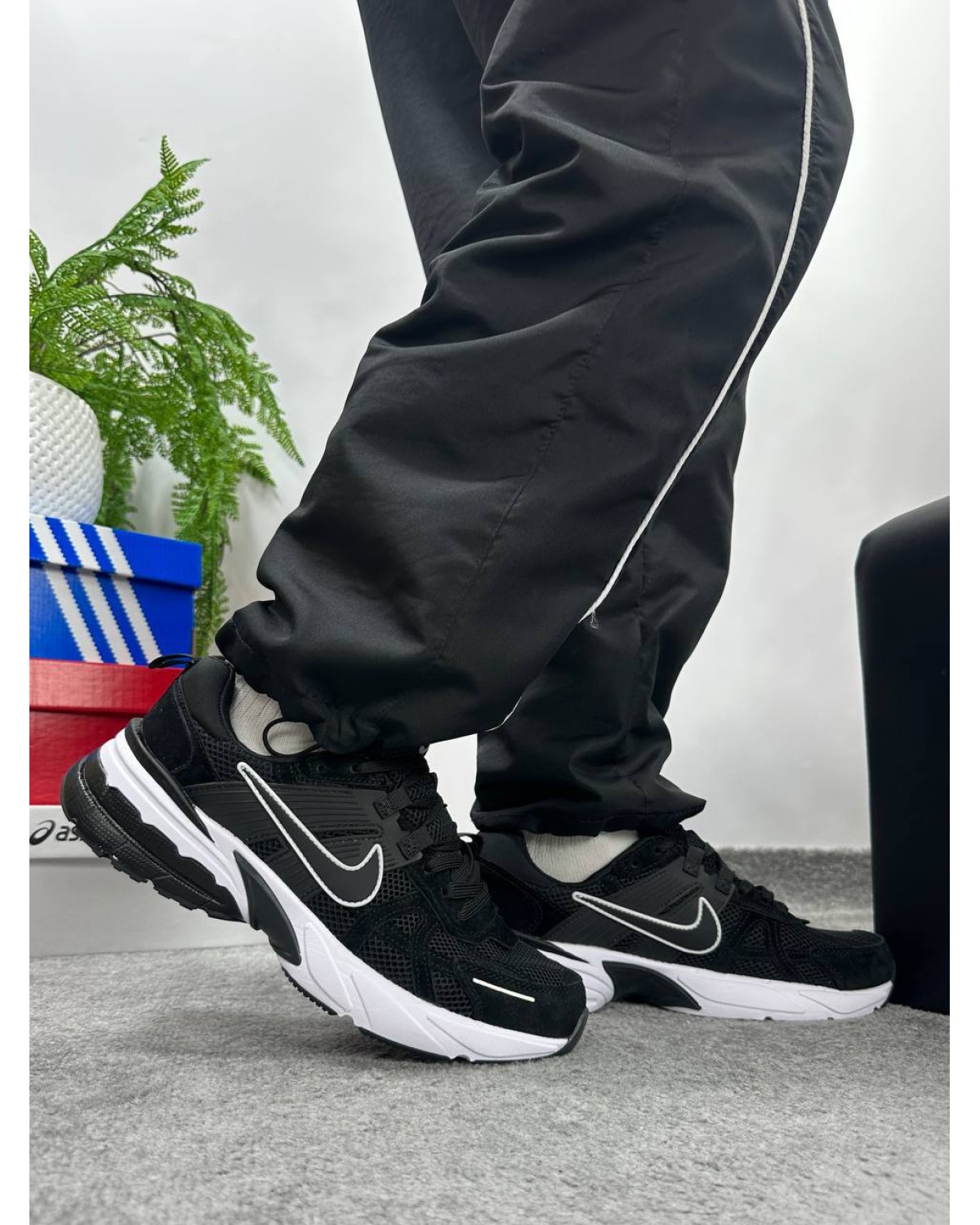Nike V2K Runtekk Black White