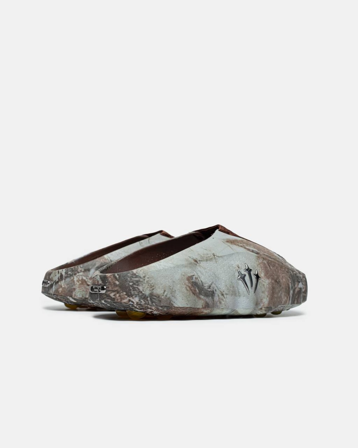 Nike Mind 001 x Drake’s Nocta “Concept Custom” Nike Mind 001 x Drake’s Nocta “Concept Custom”