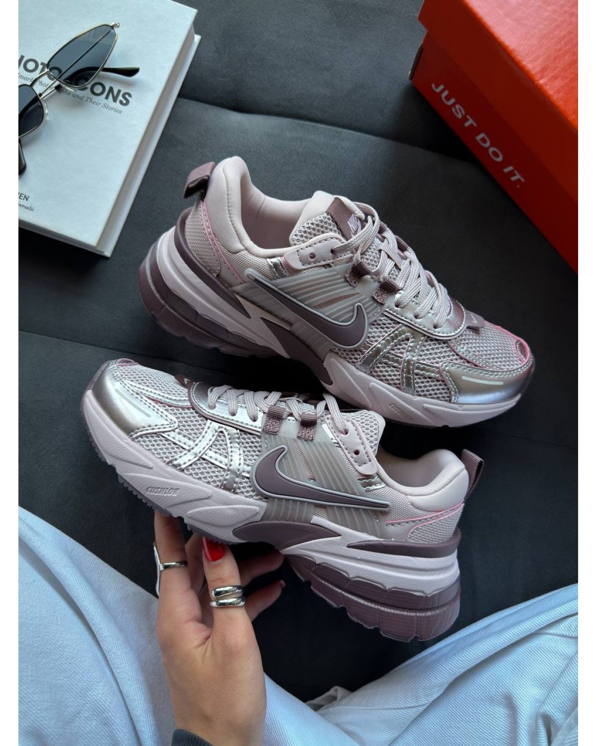 Nike V2K Runtekk Platinum Grey