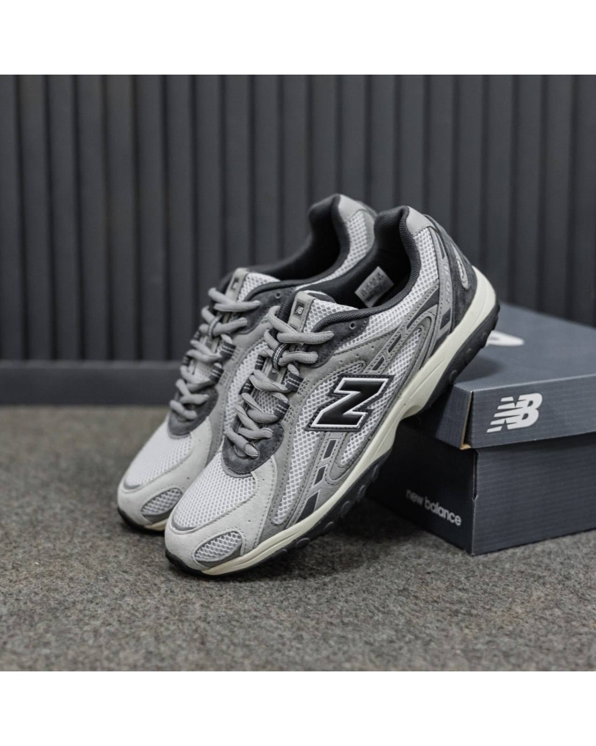 New Balance 204L