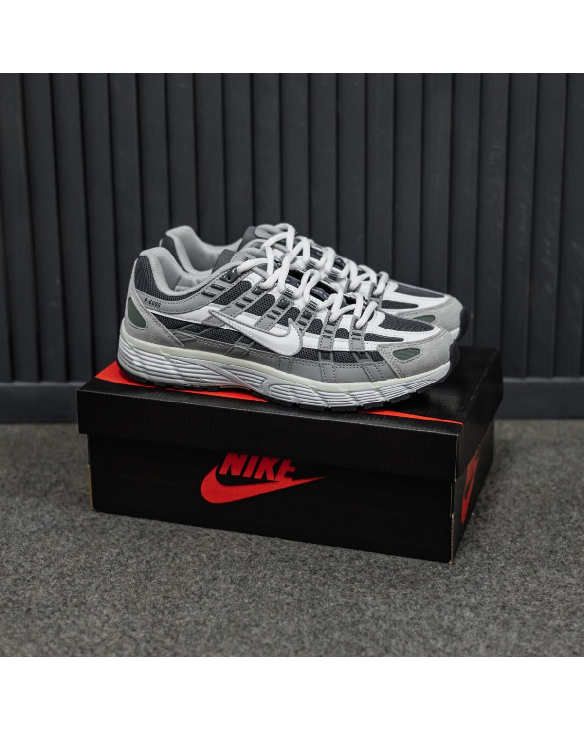Nike  P-6000