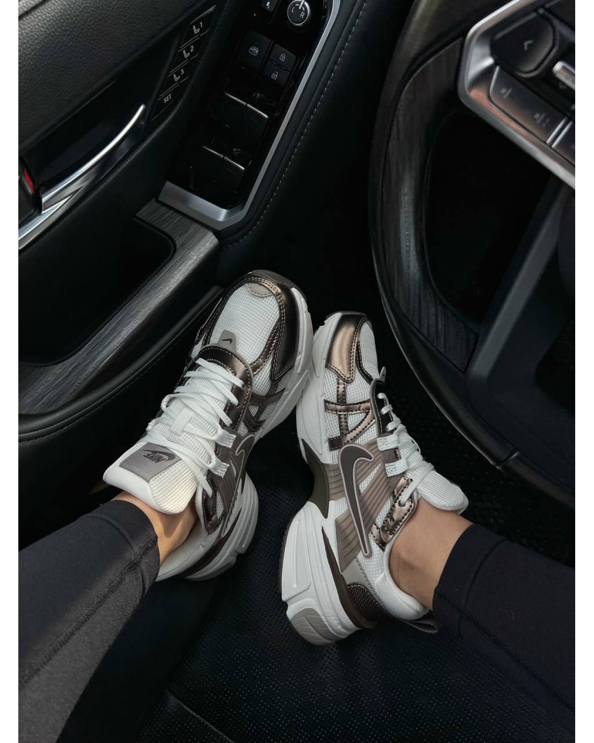 Nike V2K Run