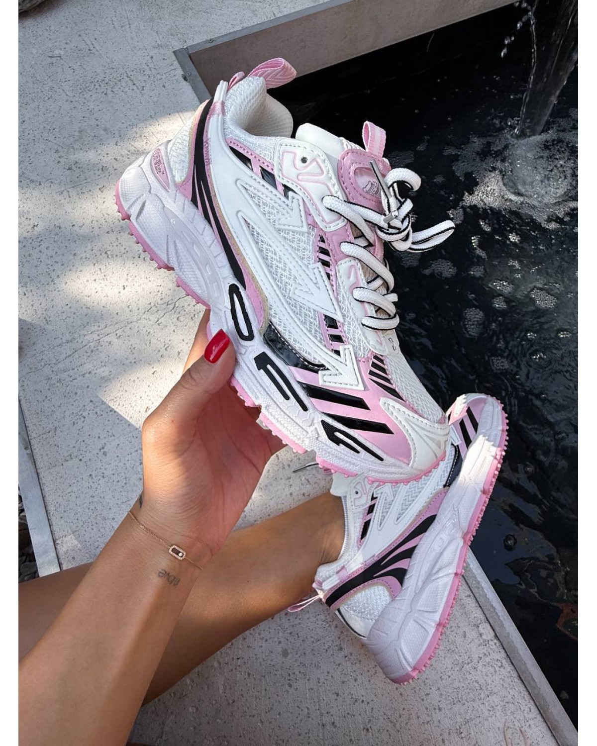 Off-White Be Right Back Silver Grey