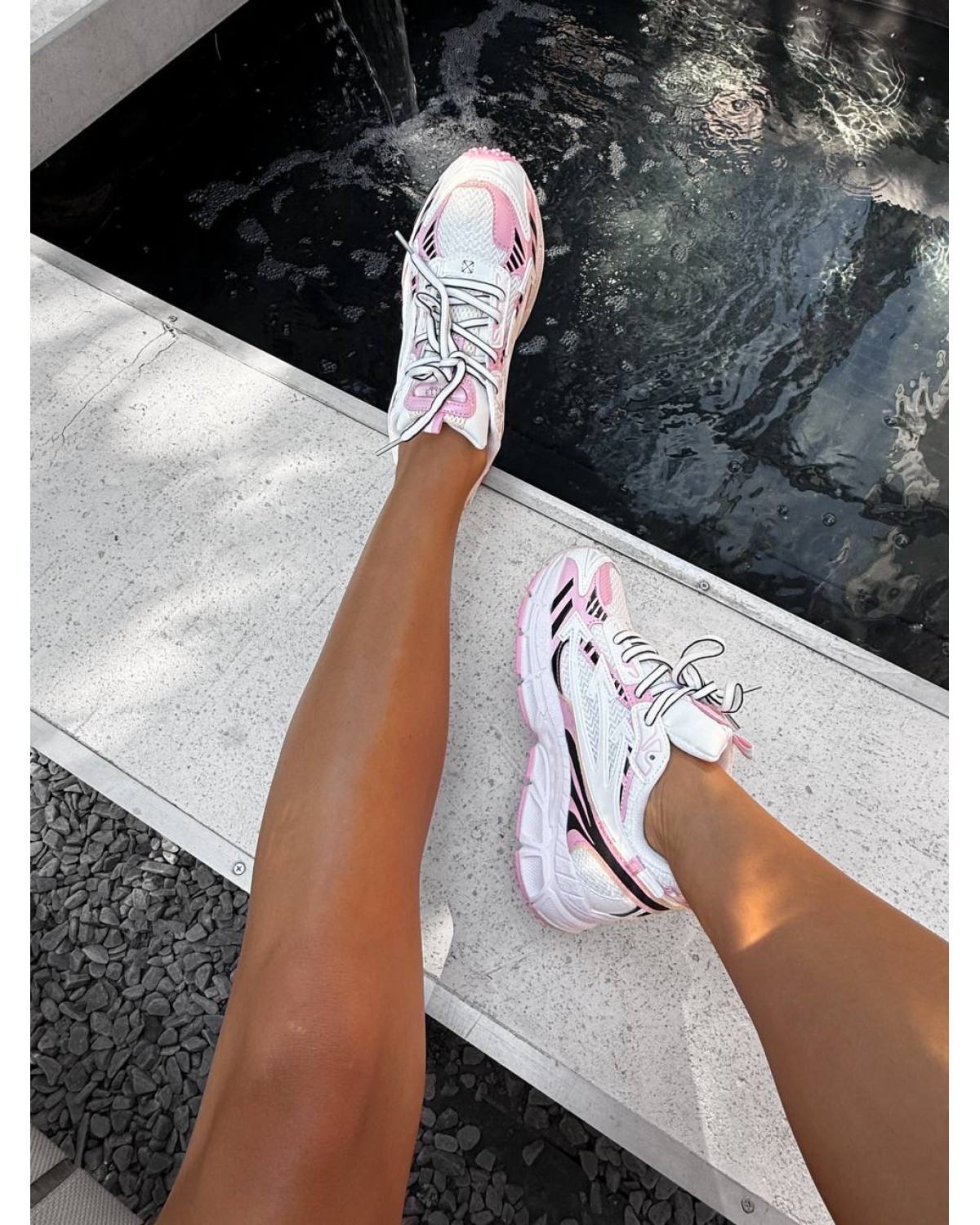 Off-White Be Right Back Silver Grey Off-White Be Right Back Silver Grey
