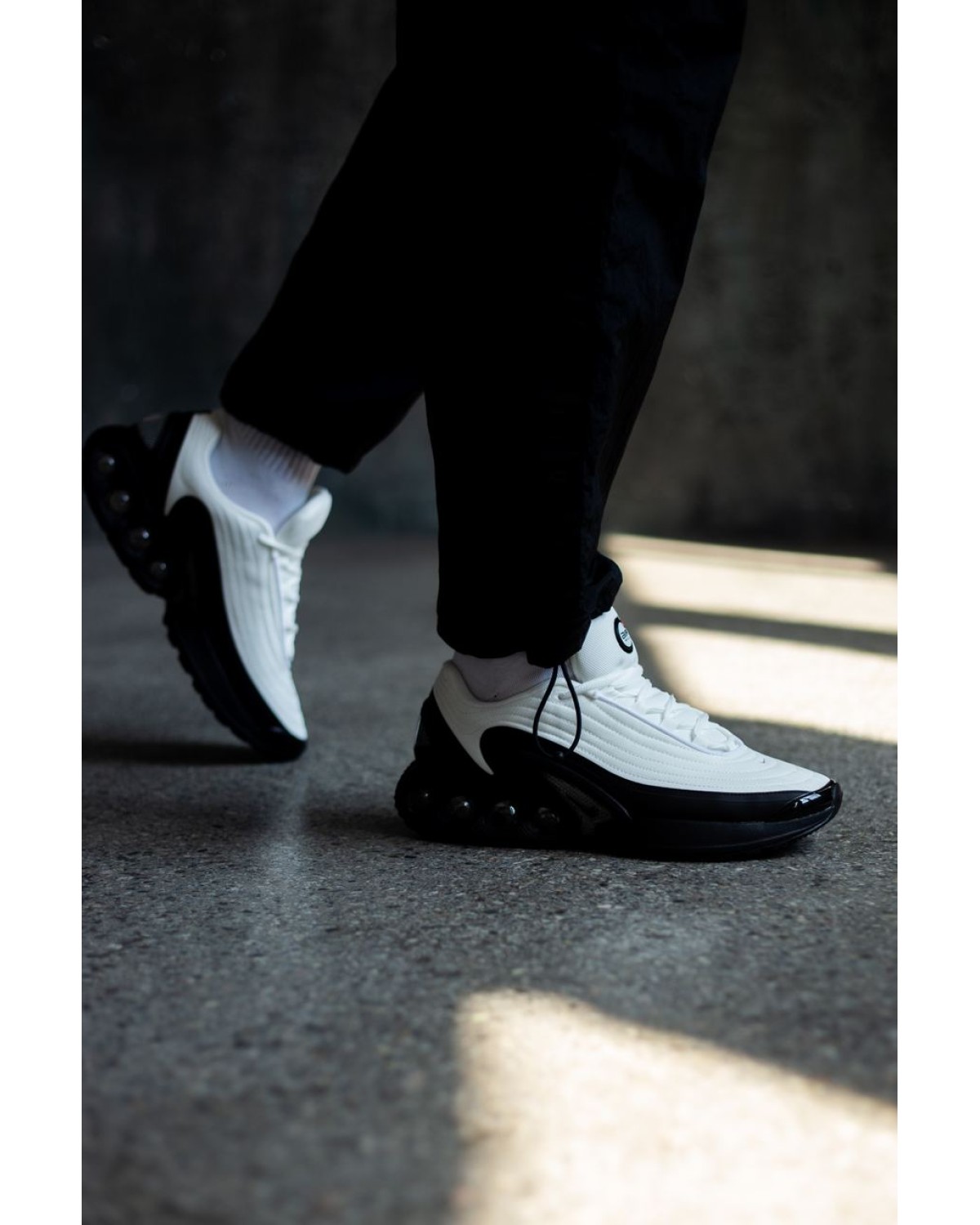 Nike Air Max DN Black/White