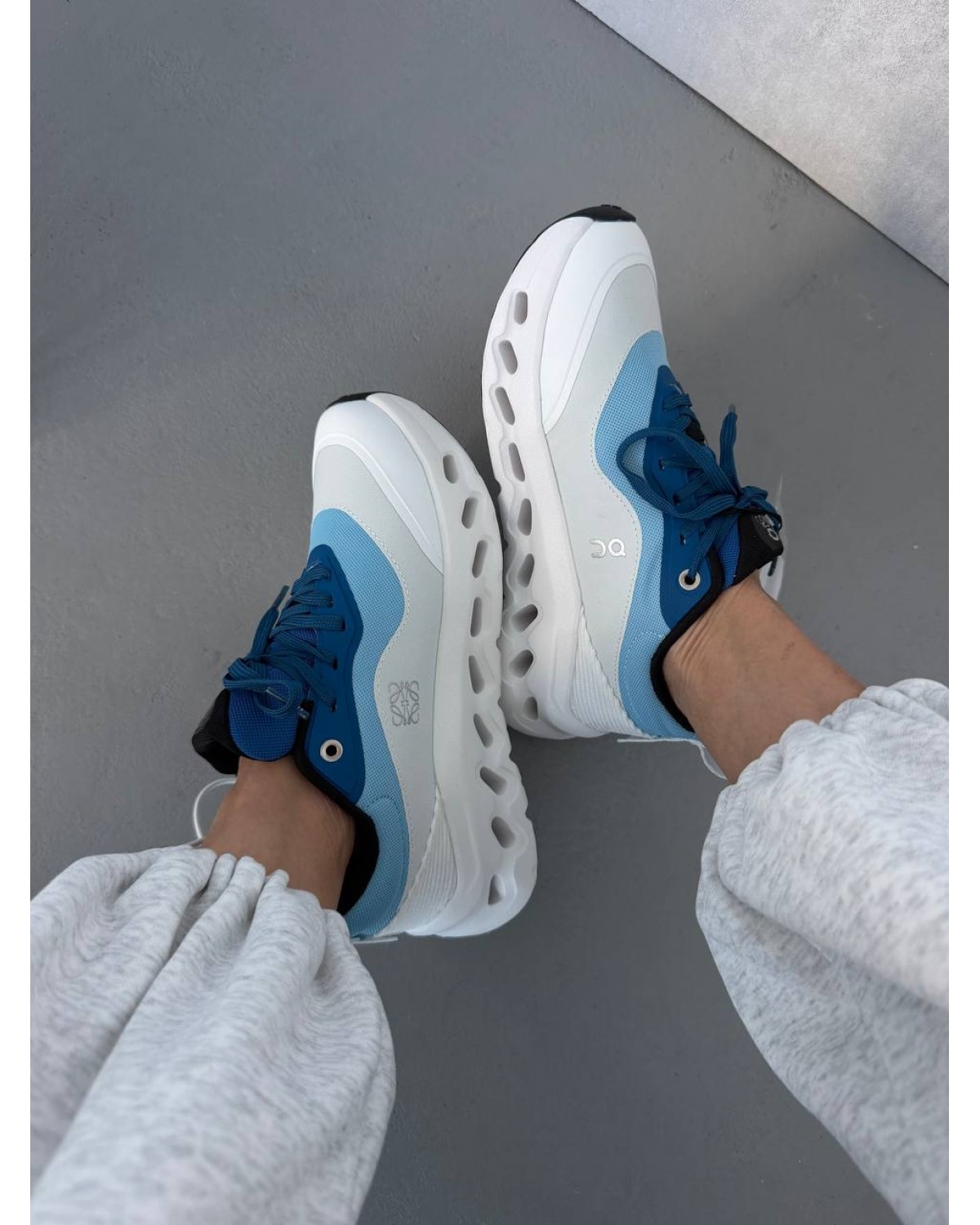 On Cloudtilt x Loewe Blue / White