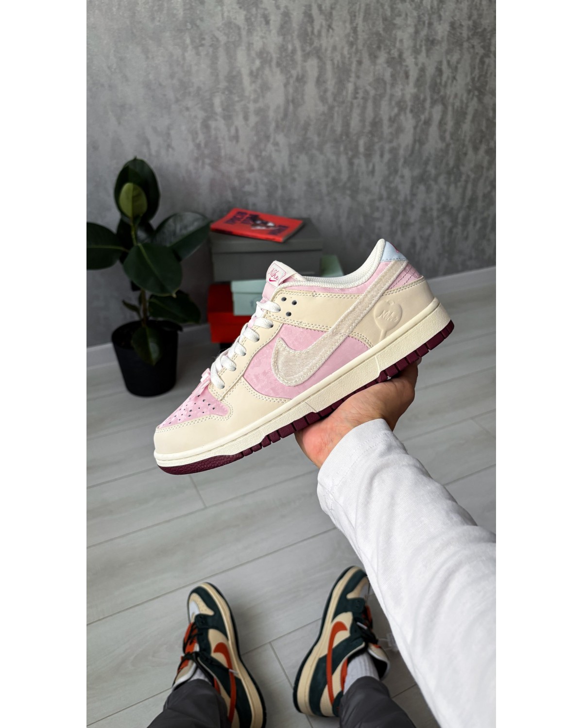 Nike Dunk Low «Valentine's Day»