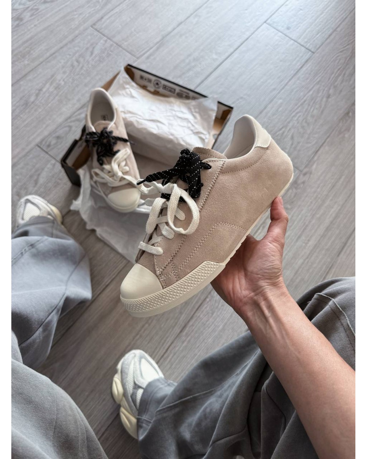 Converse Chuck Taylor Low Egret Beige