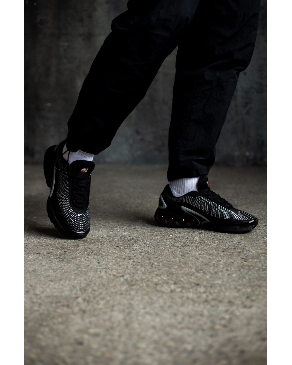 Nike Air Max DN Black/White/Red