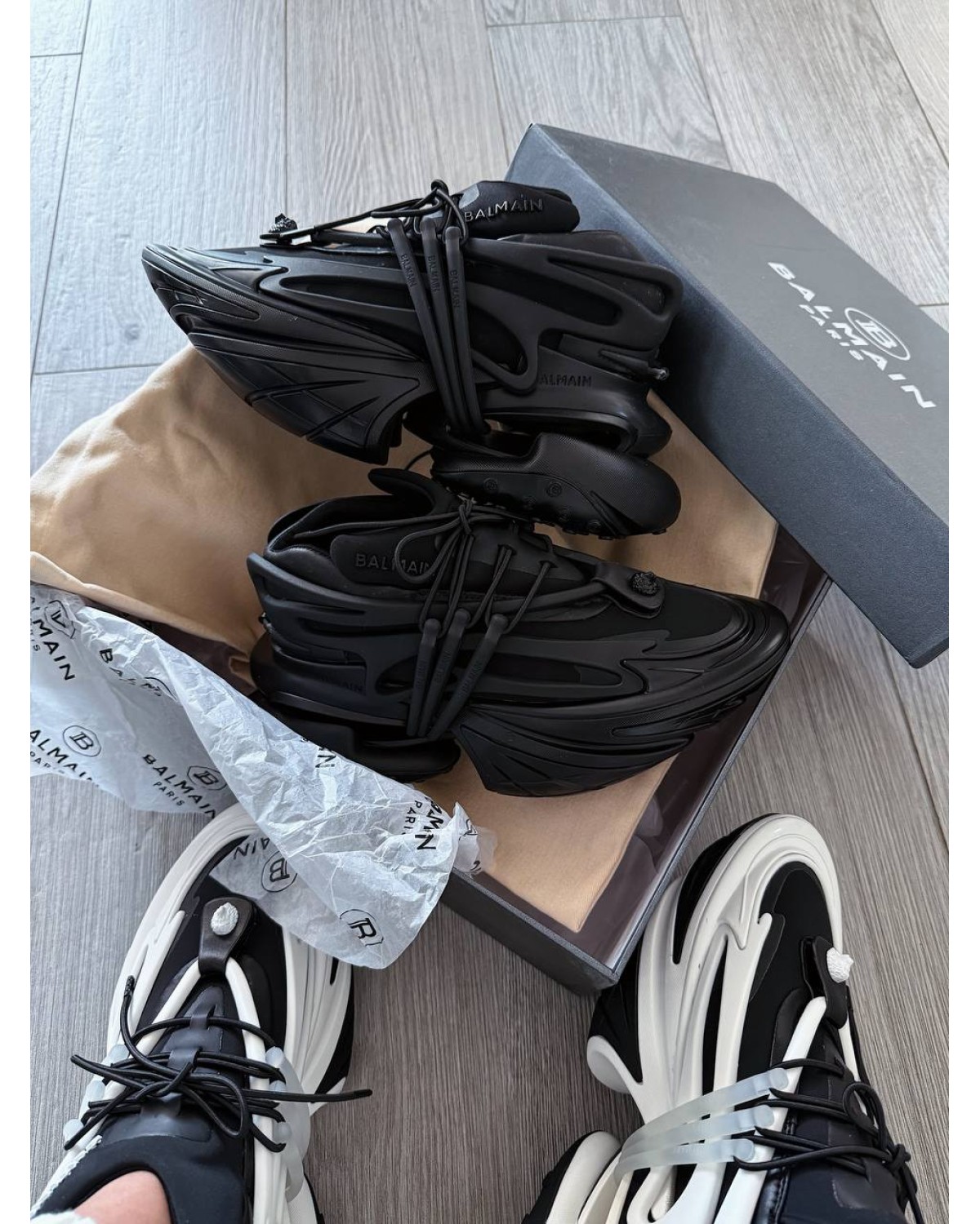 Balmain Unicorn Low-Top Black Balmain Unicorn Low-Top Black