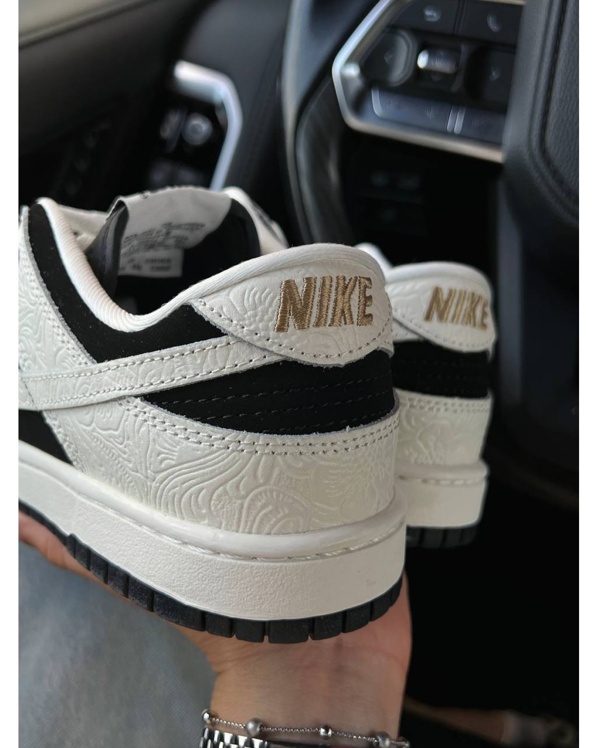Nike SB Dunk Low Nike SB Dunk Low