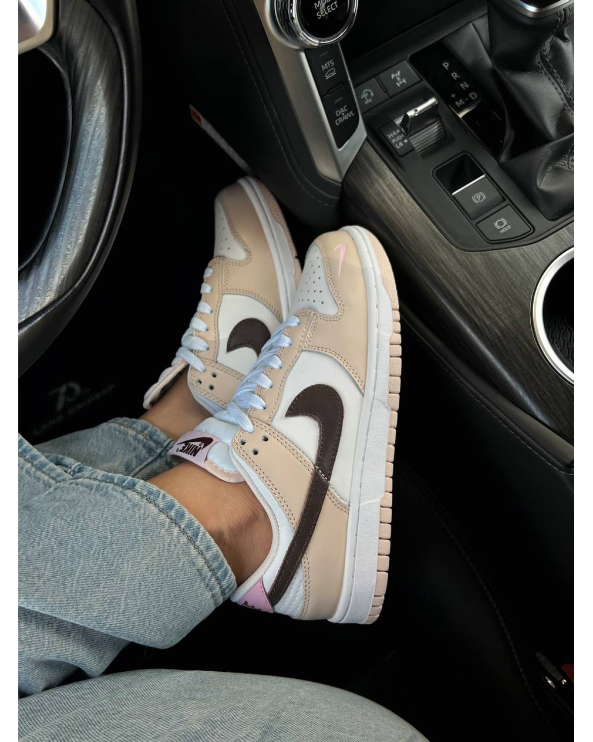 Nike SB Dunk Low Nike SB Dunk Low