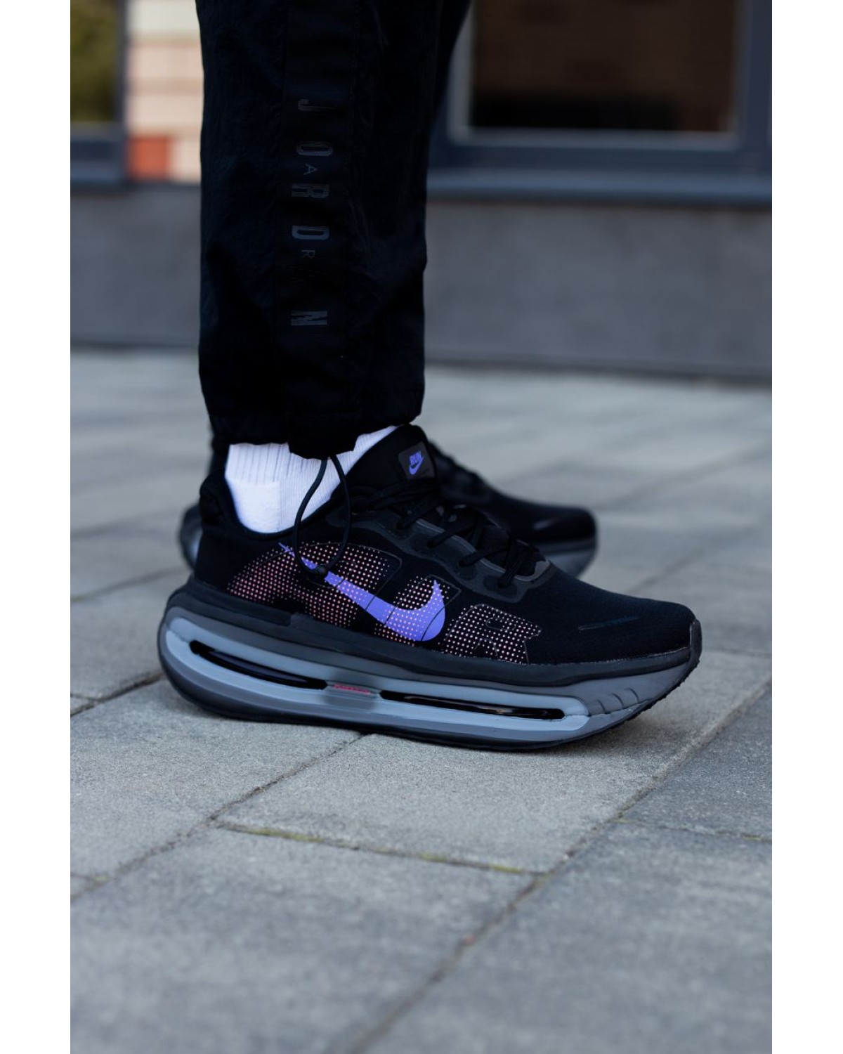 Nike Vomero  Black/Purple