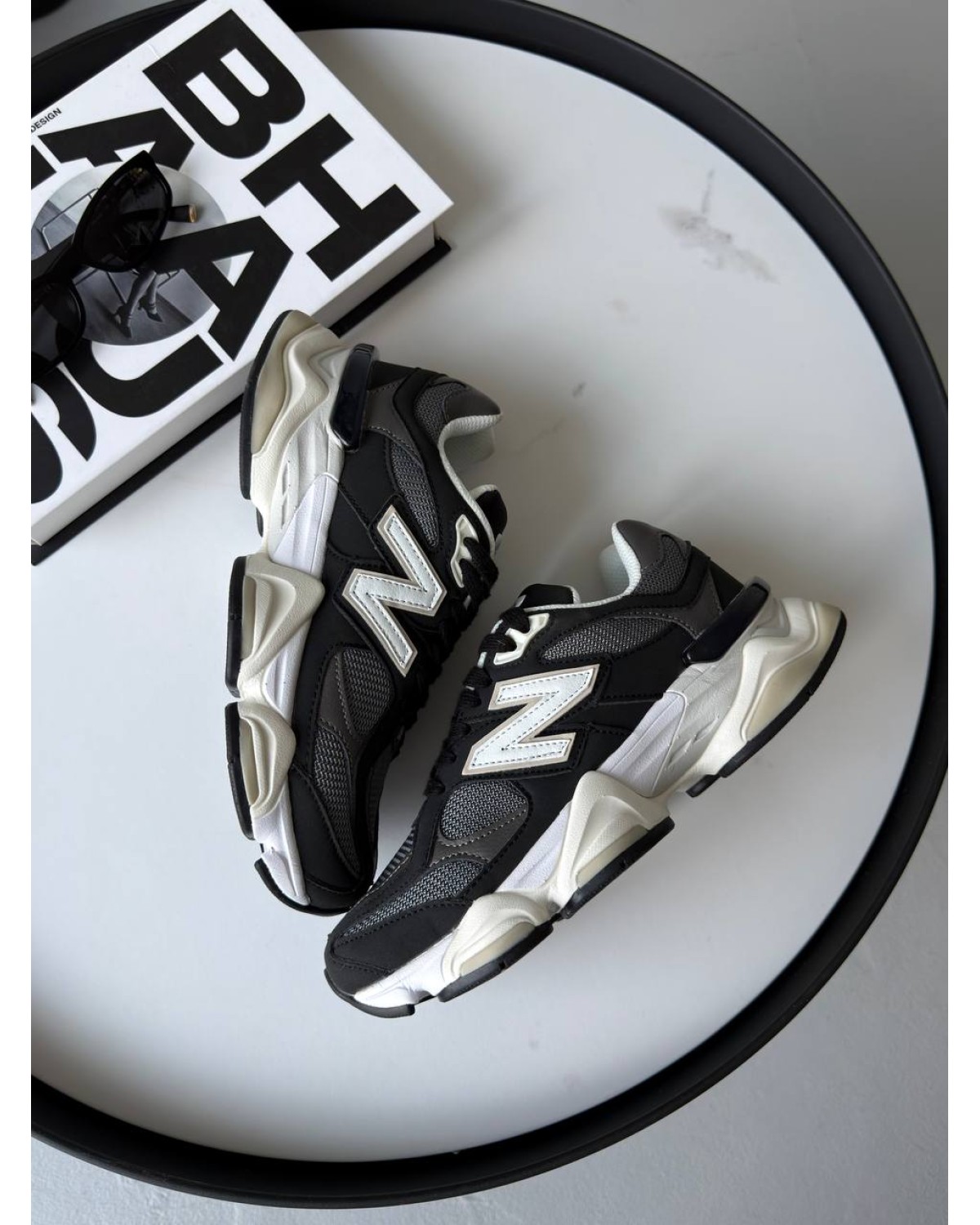New Balance 9060 Black/White New Balance 9060 Black/White