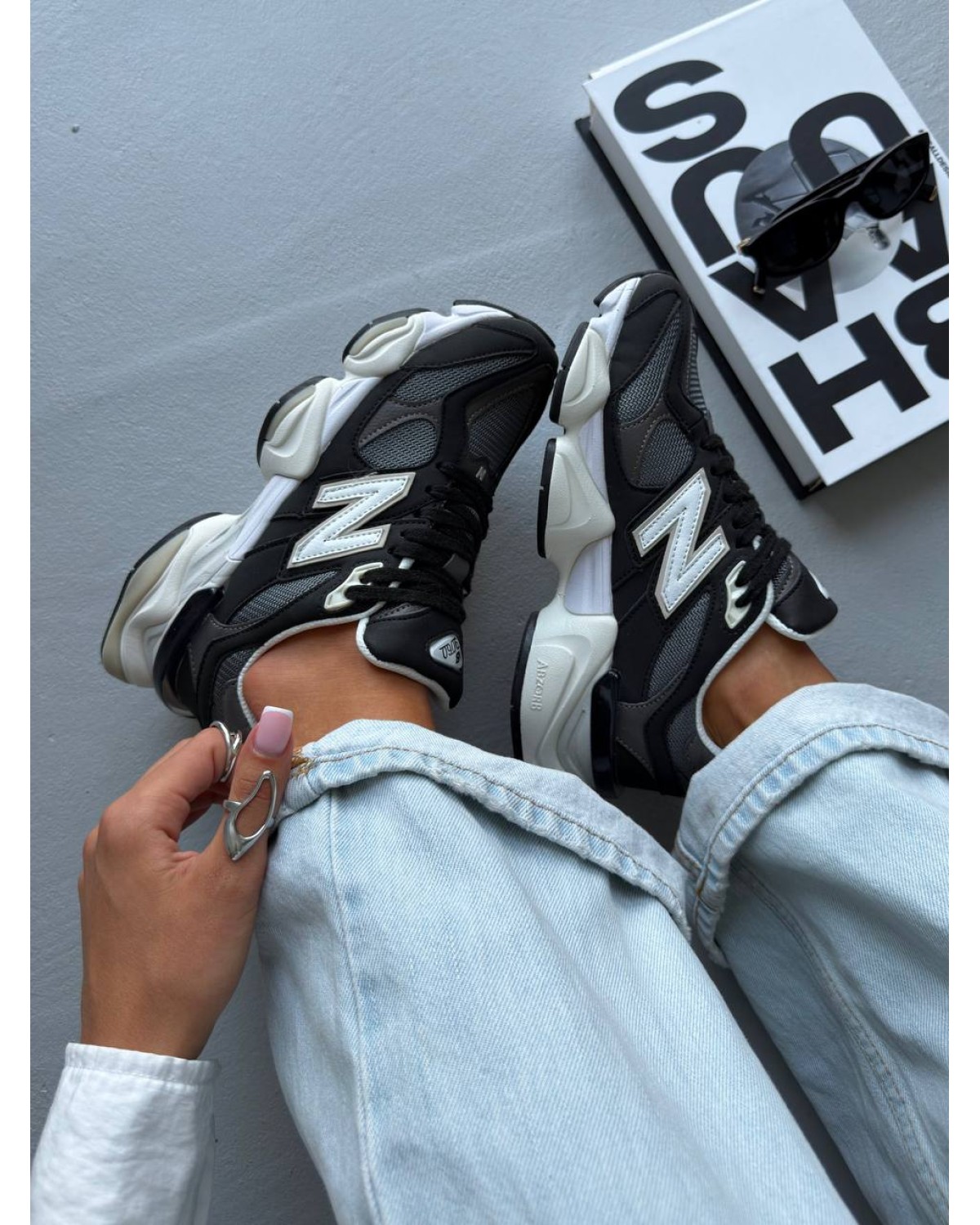 New Balance 9060 Black/White New Balance 9060 Black/White