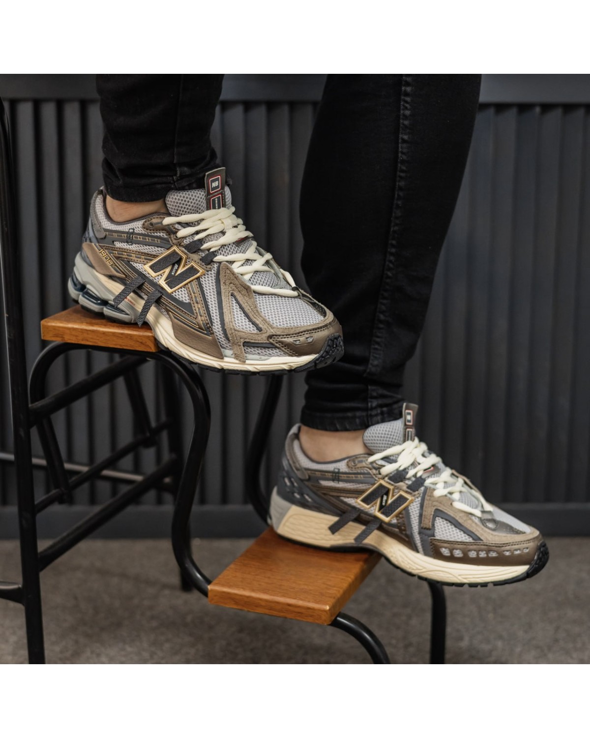 New Balance 1906A