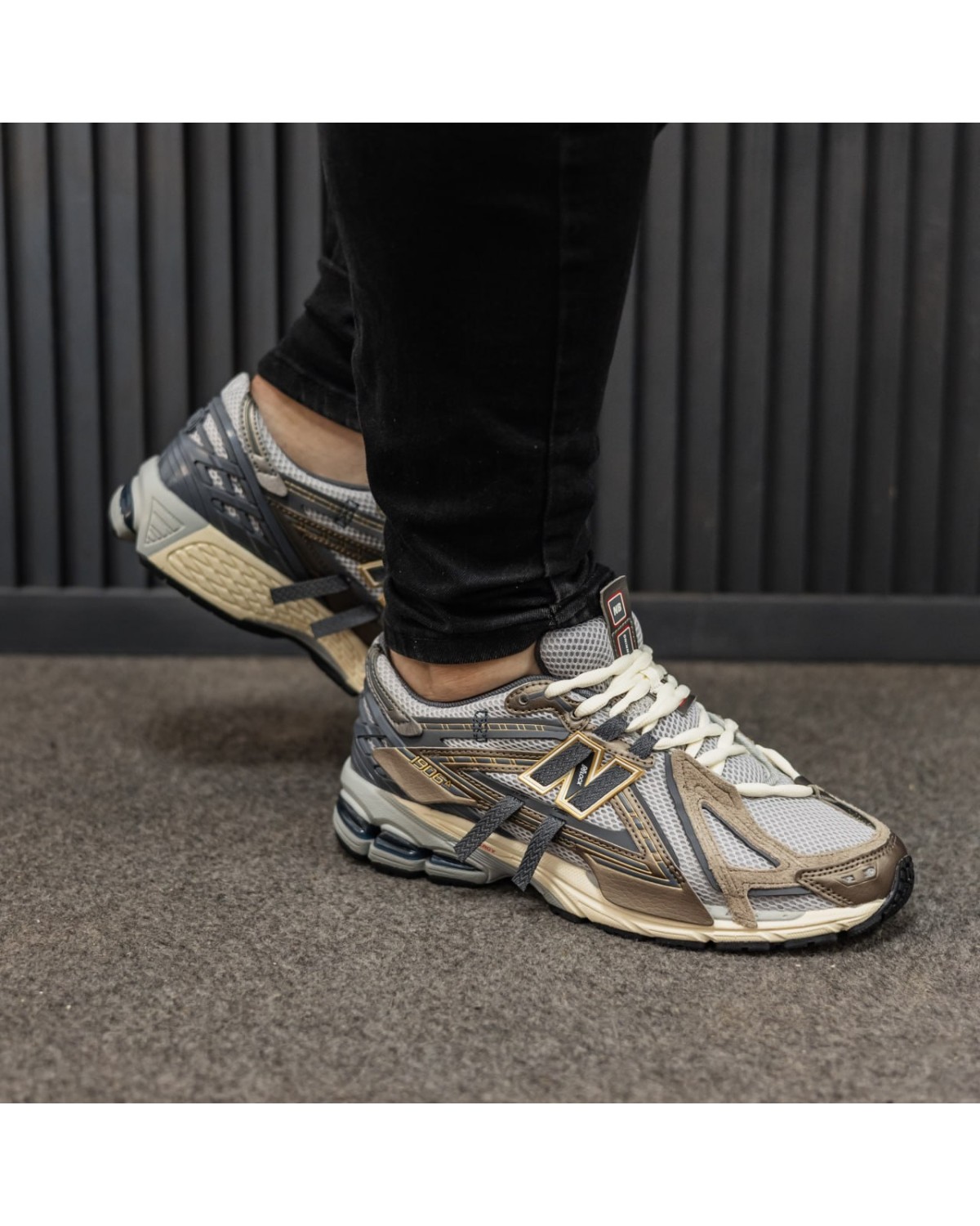 New Balance 1906A