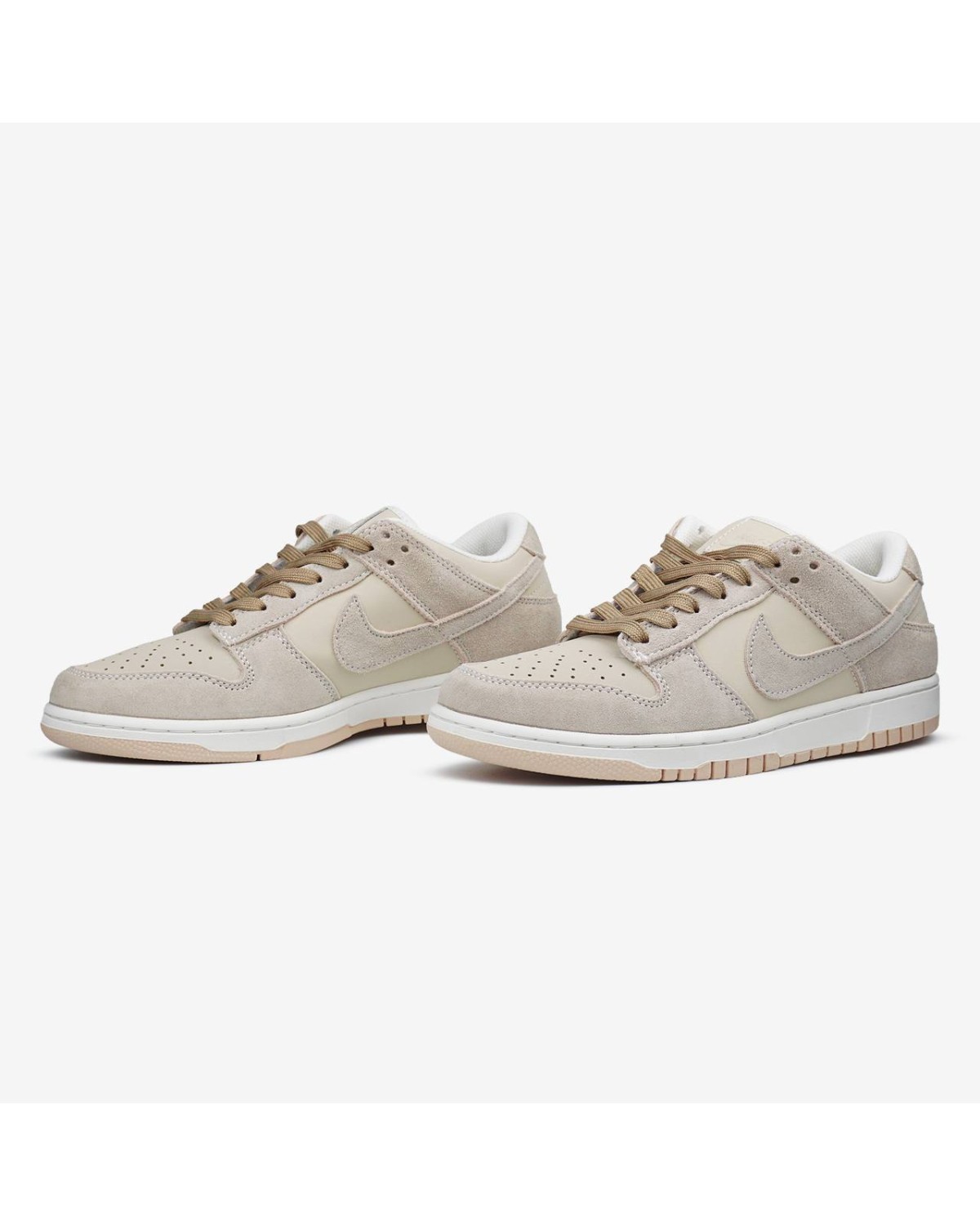 Nike SB Dunk Low Light Brown Suede