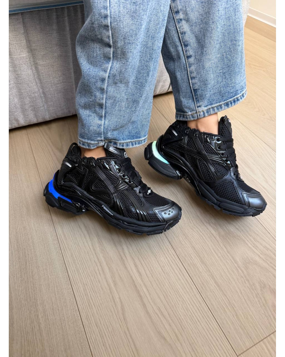 Balenciaga Runner Black LED