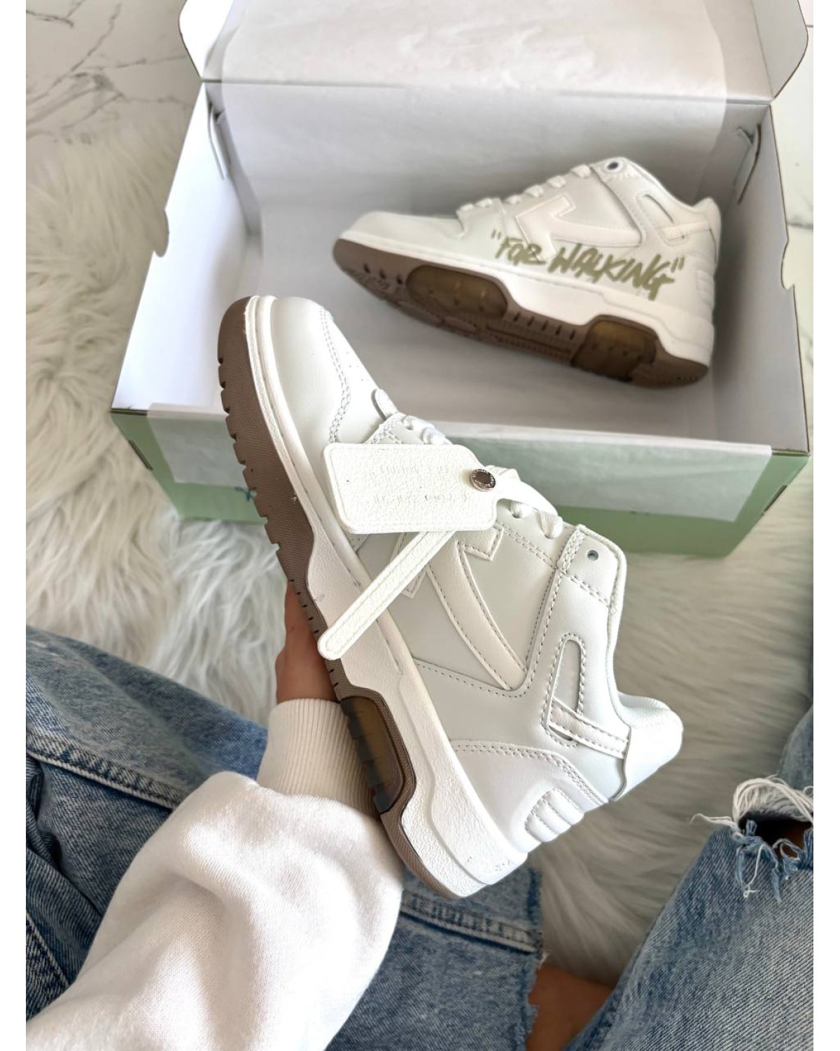 Off-White Out of Office For Walking White